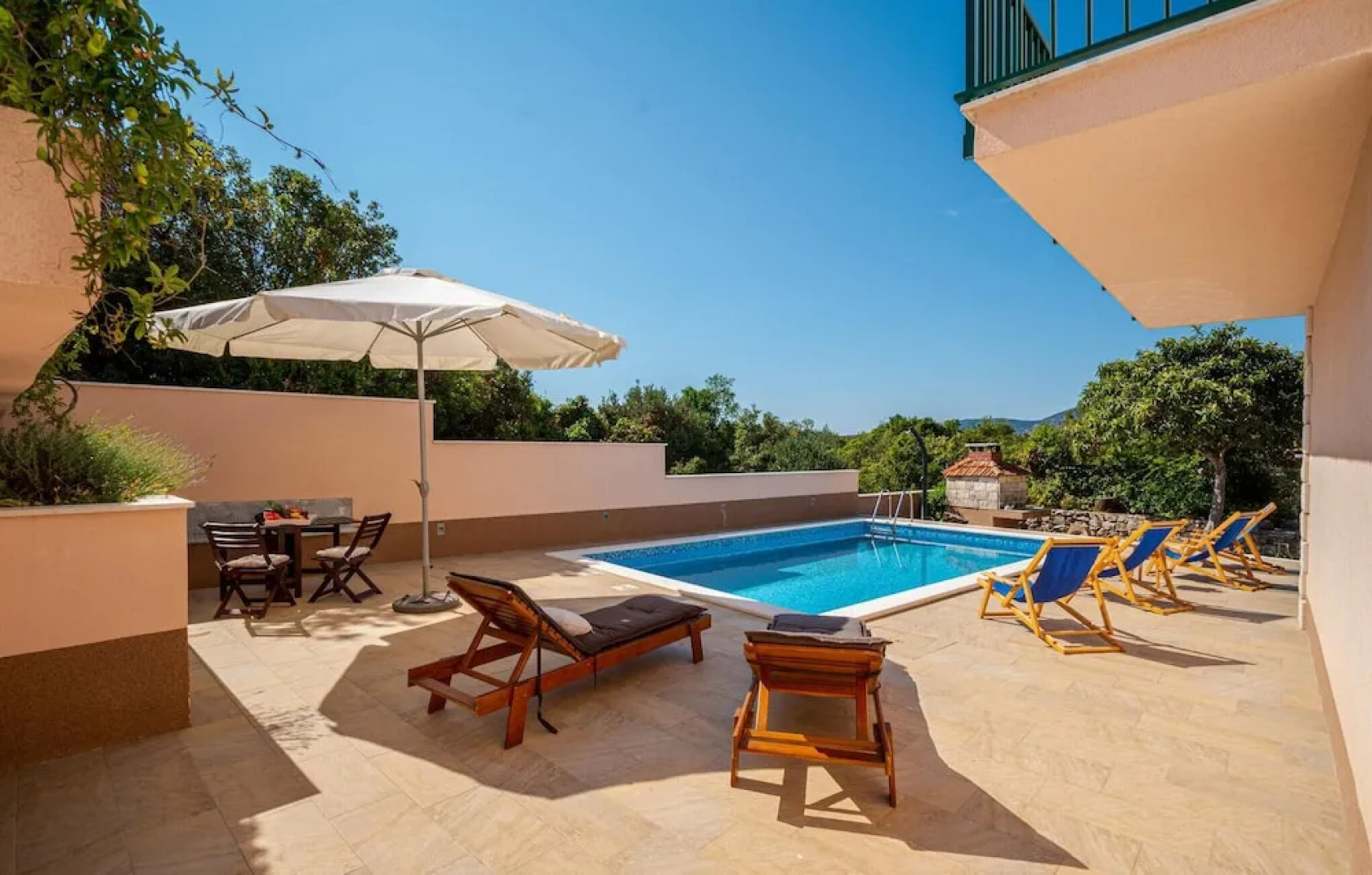 Amazing Home in Kneze With Wifi and 4 Bedrooms