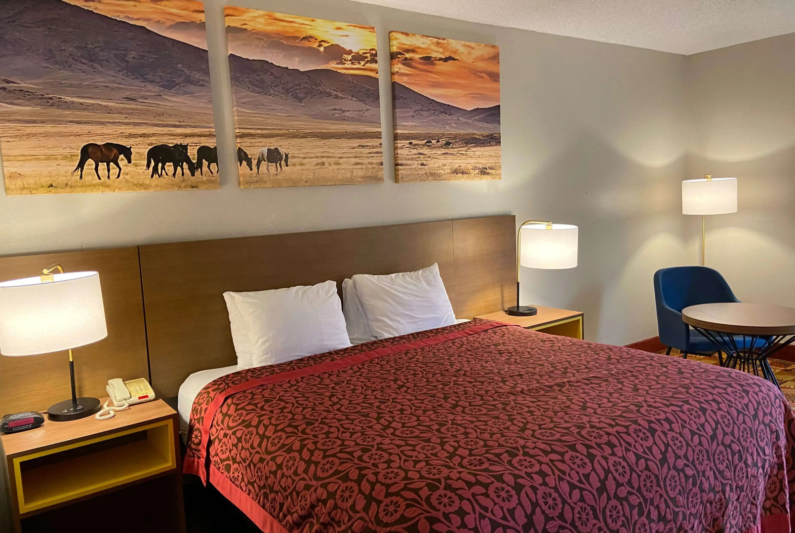 Days Inn & Suites by Wyndham Ridgeland