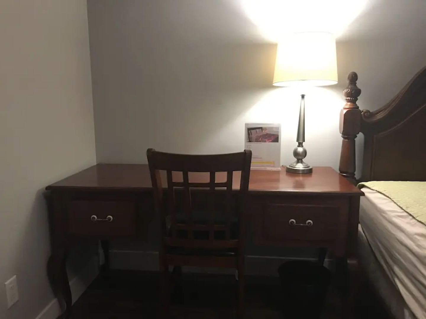 Vancouver Austin Guesthouse