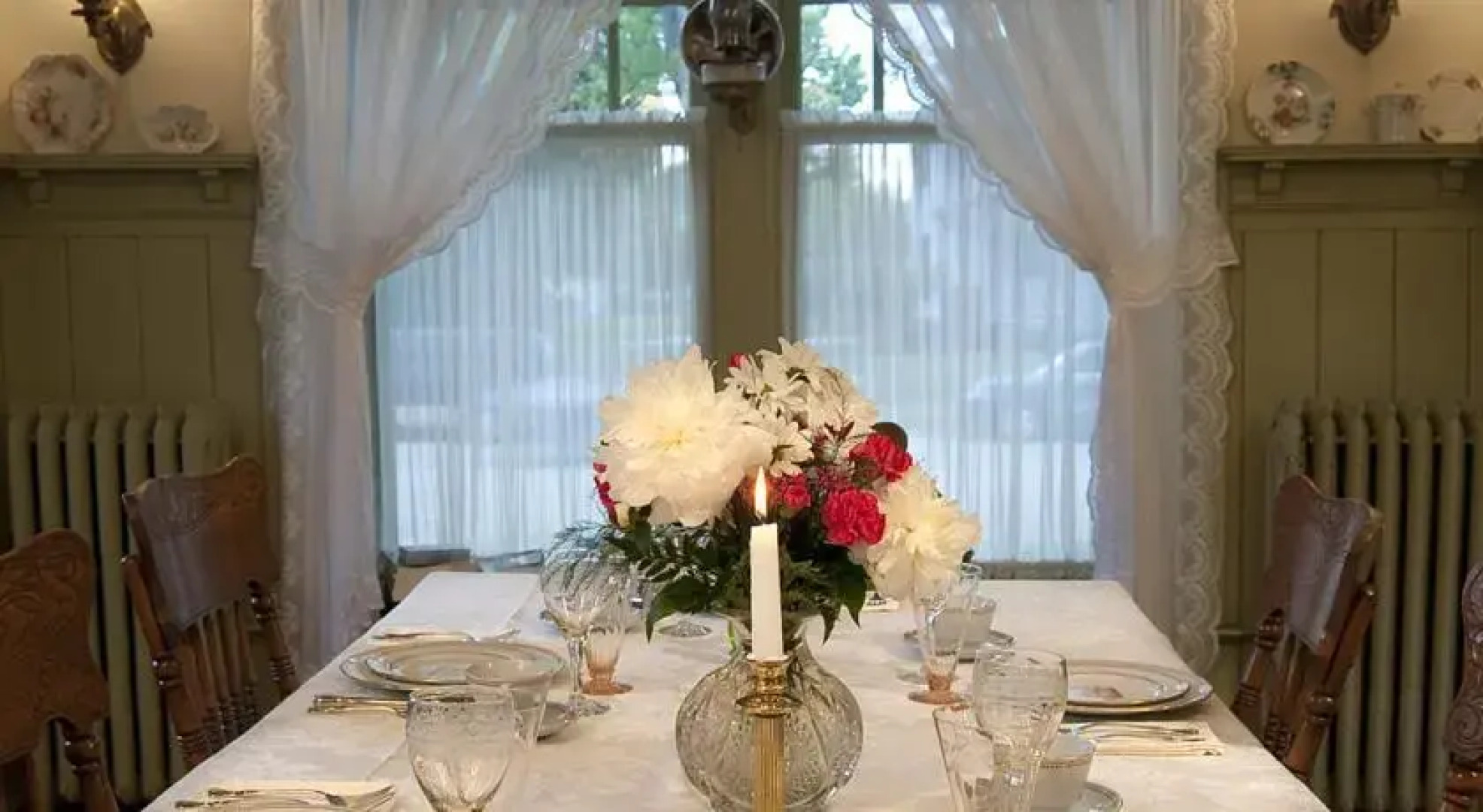 Red Forest Bed and Breakfast Inn