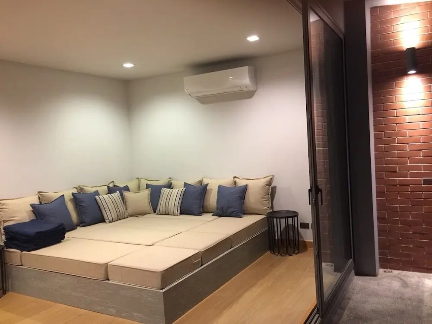 Baan Sandbox Pattaya Beachfront Villa