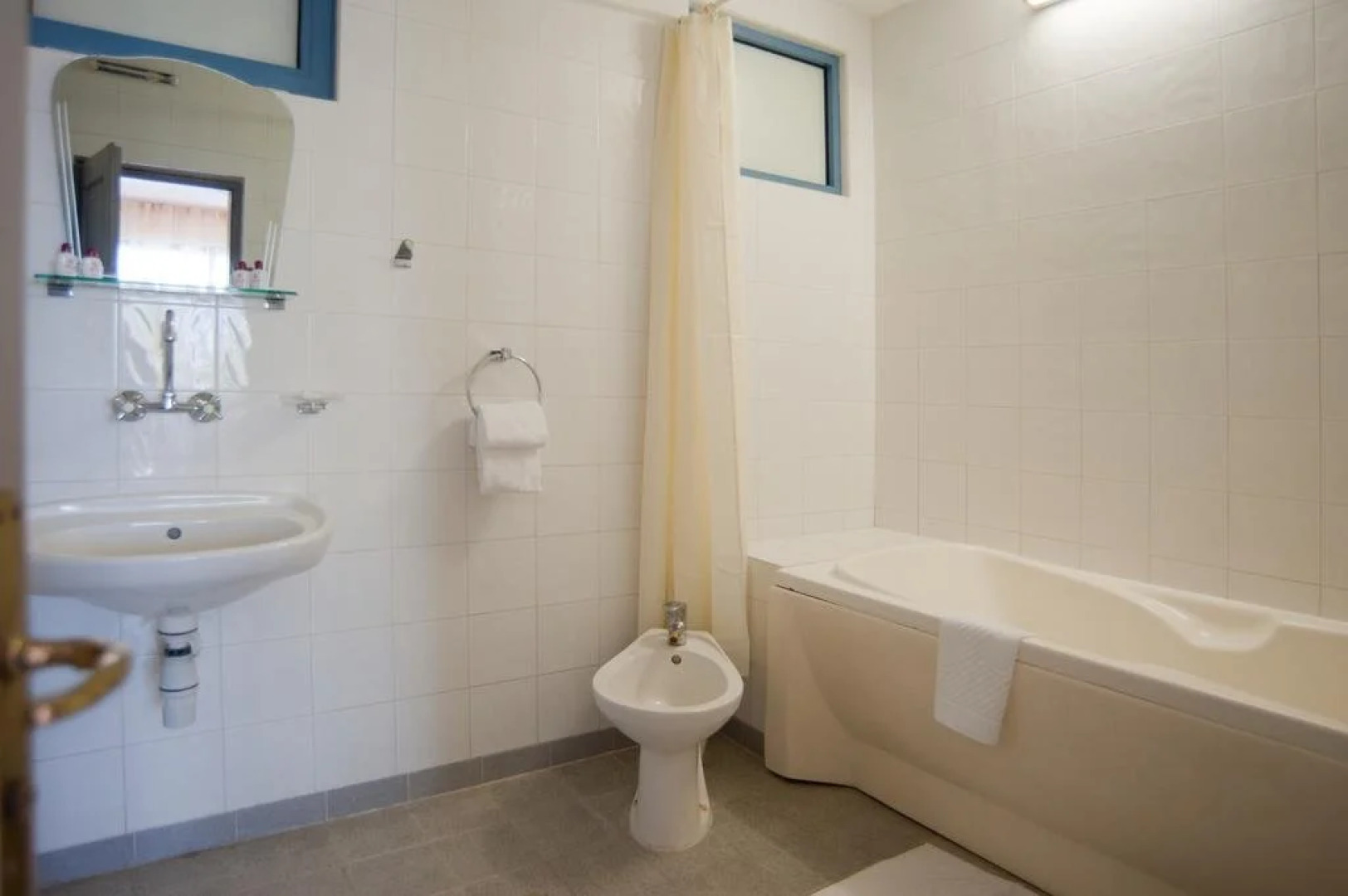 Merlin Alexandria Club Hotel