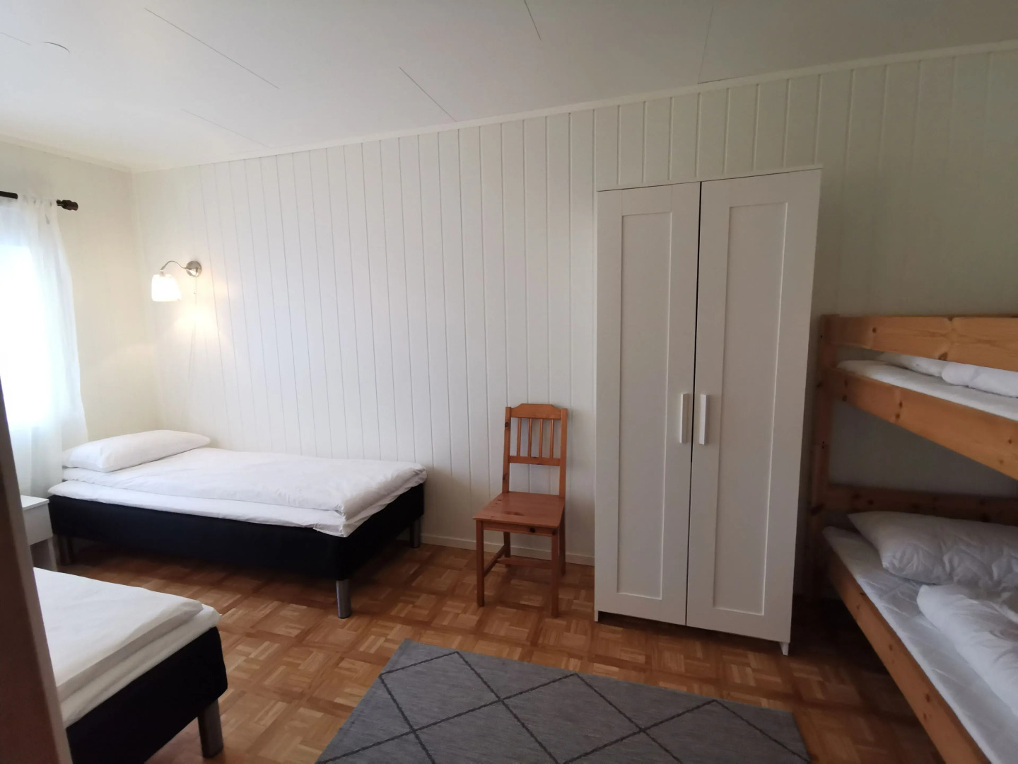 Midnattsol rom og hytter