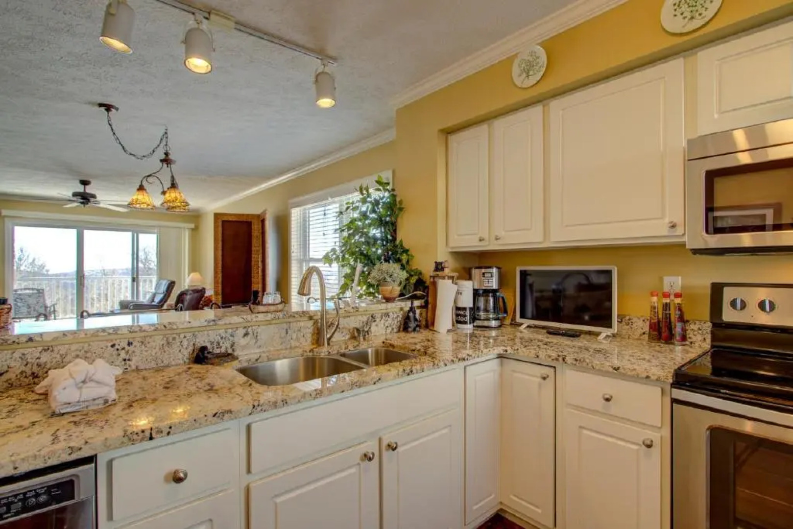 Southcrest Overlook by VCI Real Estate Services