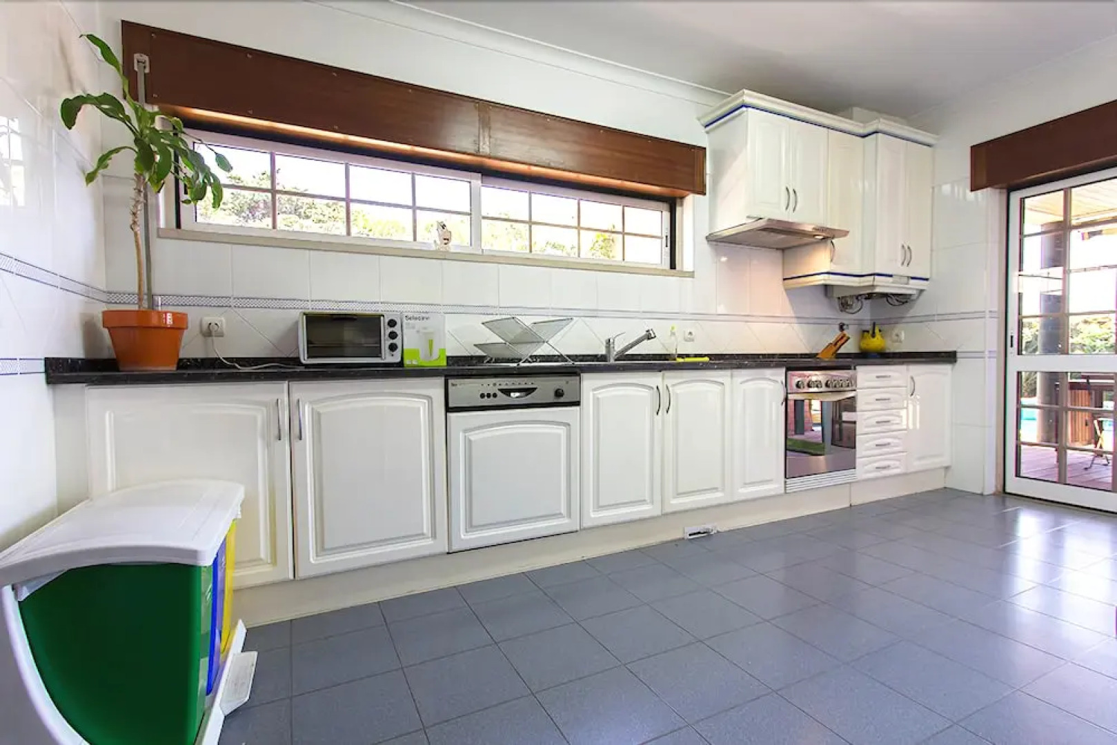 Casa do Chafariz w/ Pool by Homing