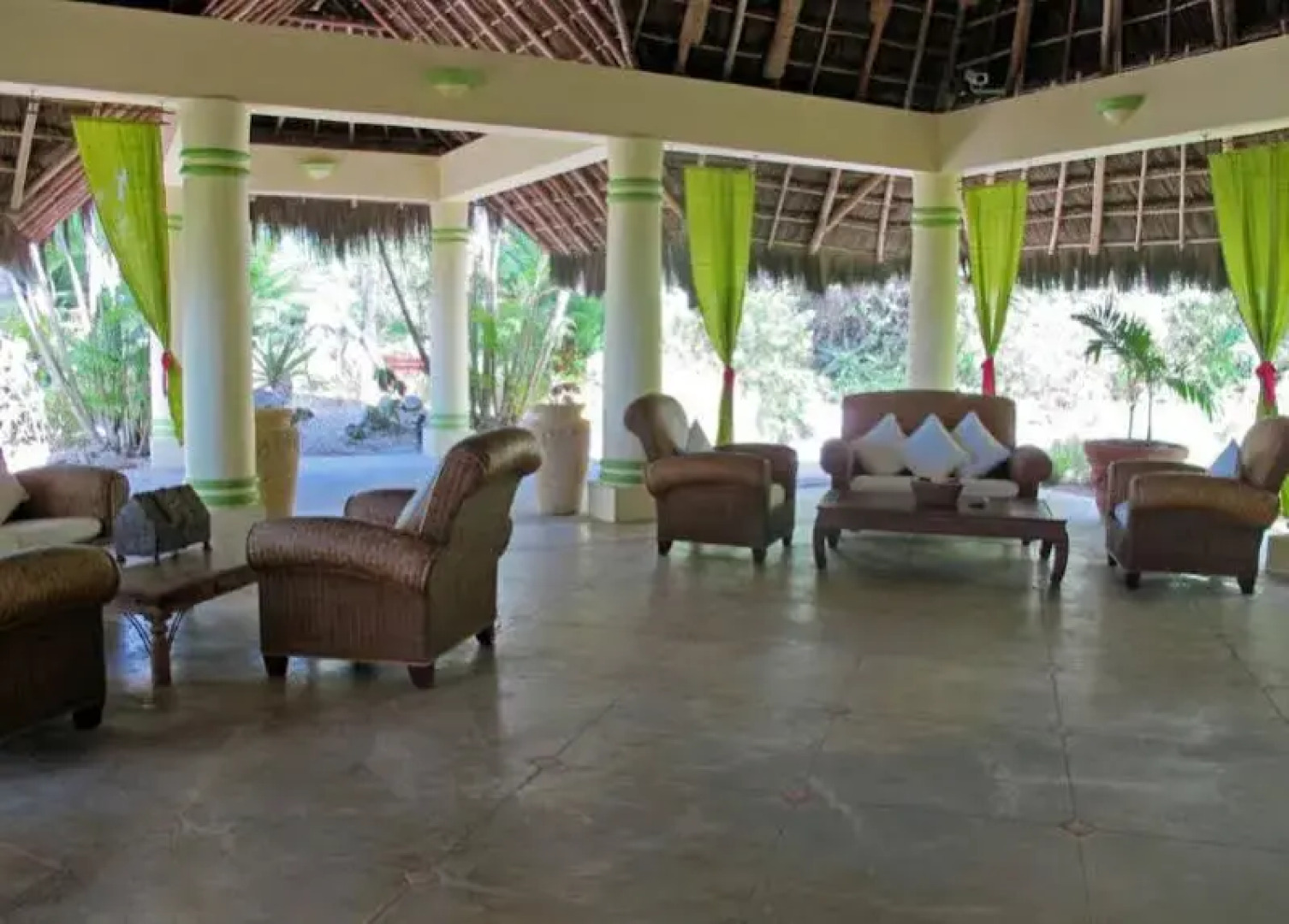 Tamarind Beach Hotel & Yacht Club