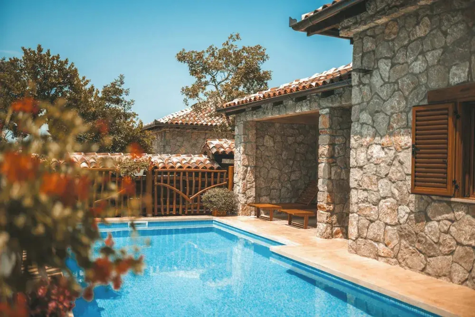 Carevic Resort & Villas