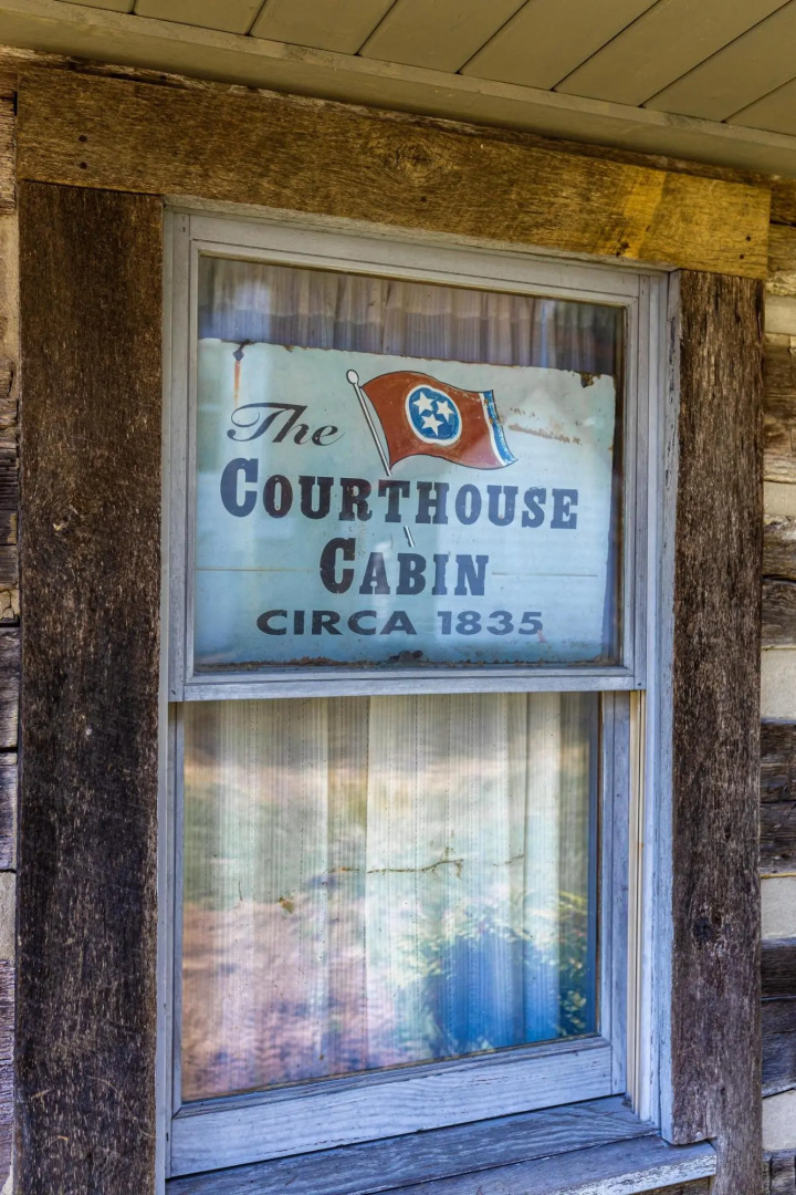 The Manor 1885 Altamont