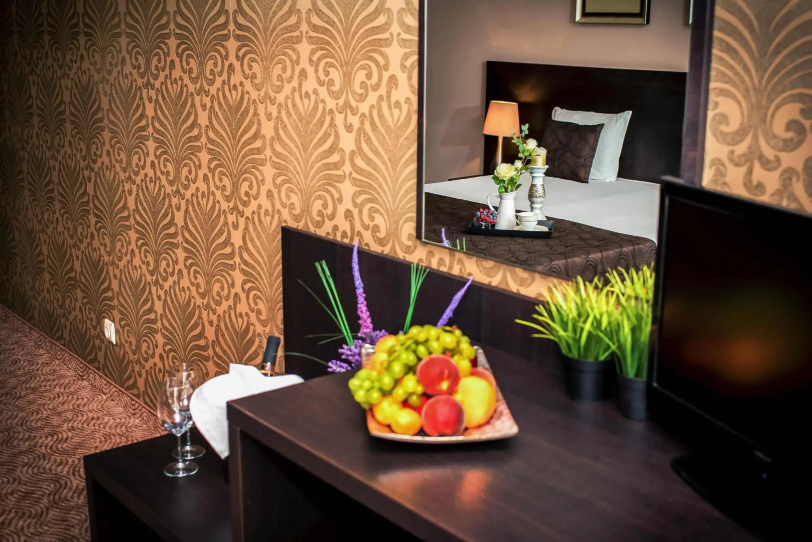Central Plaza Hotel