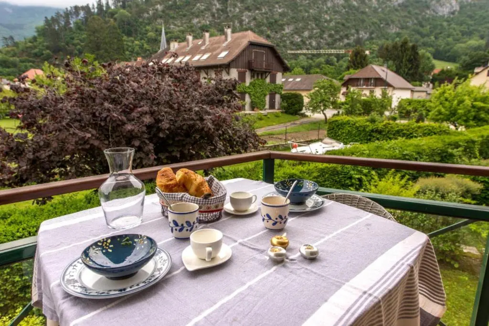 La Baie des Voiles pieds dans l'eau, 12 Apts du studio au Duplex by Location lac Annecy, LLA Selections