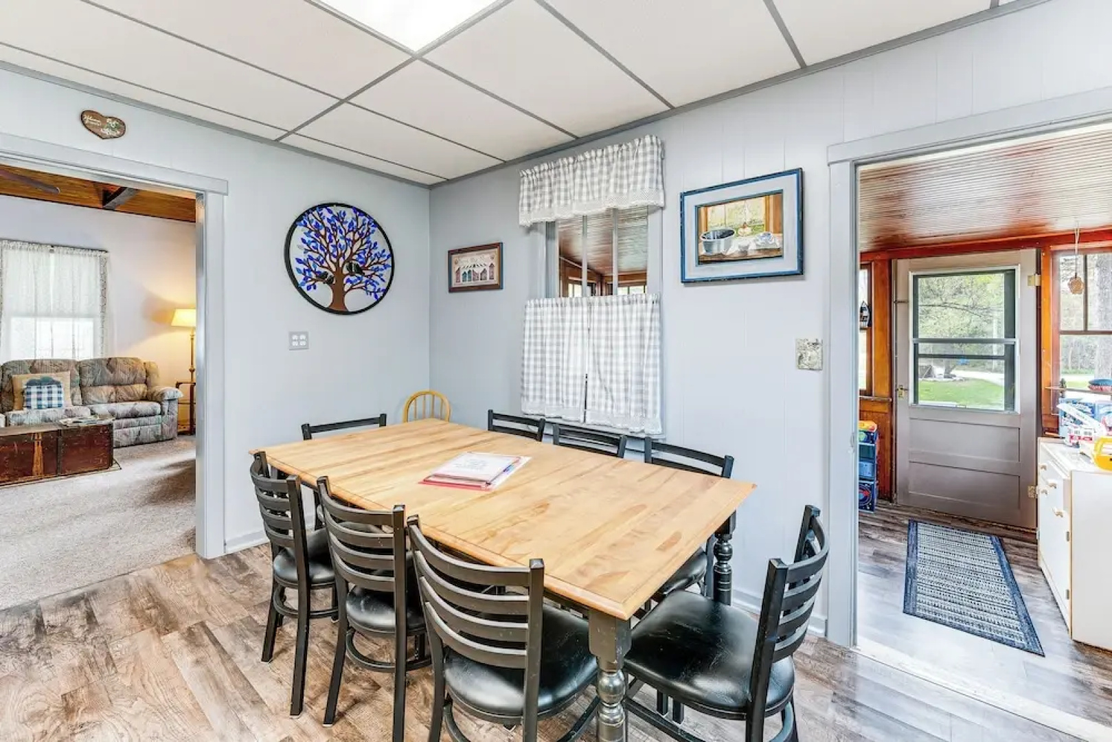 Twin Lakes Cottage: Walk to Elizabeth Lake!