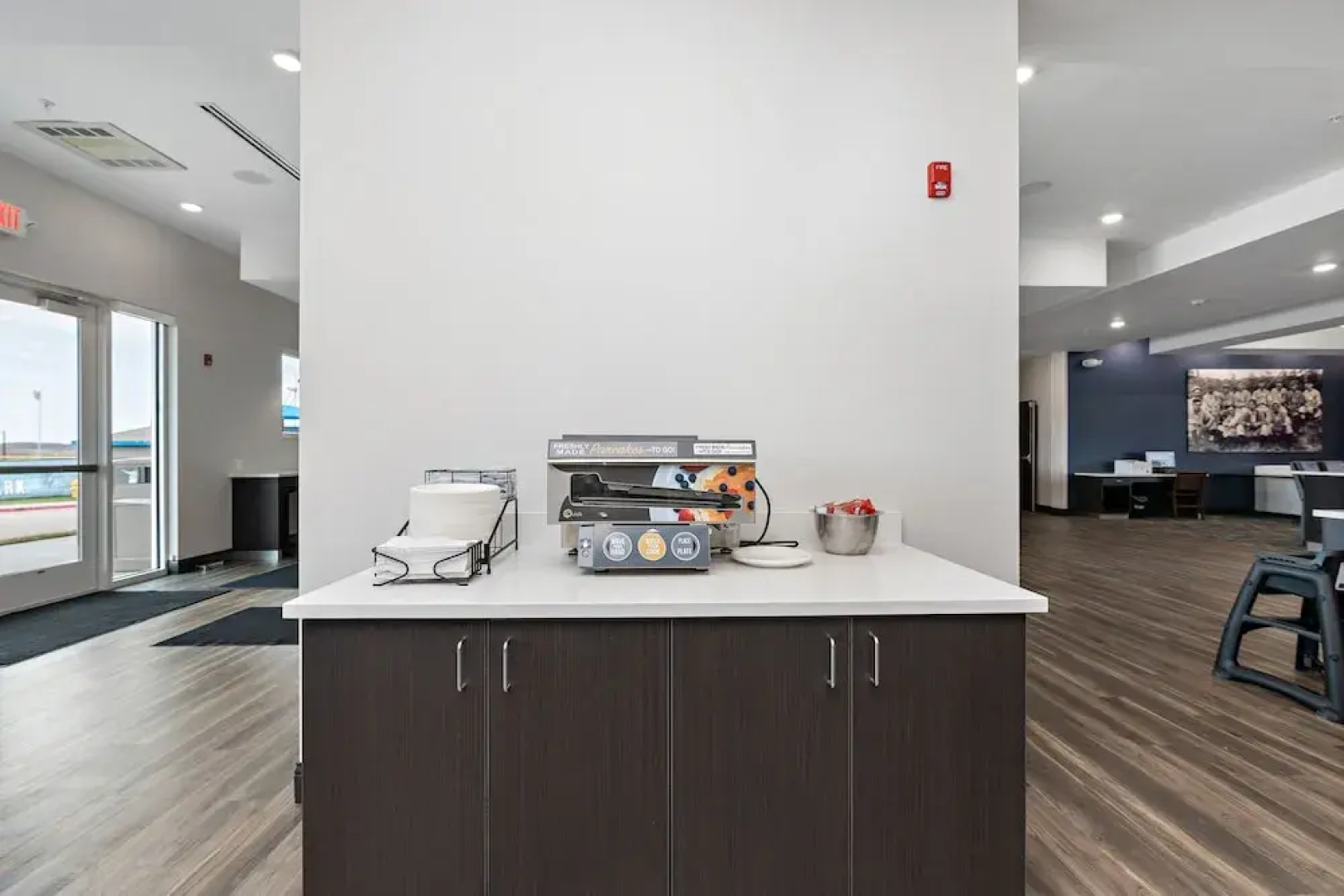 Holiday Inn Express Kansas City North Parkville An IHG Hotel