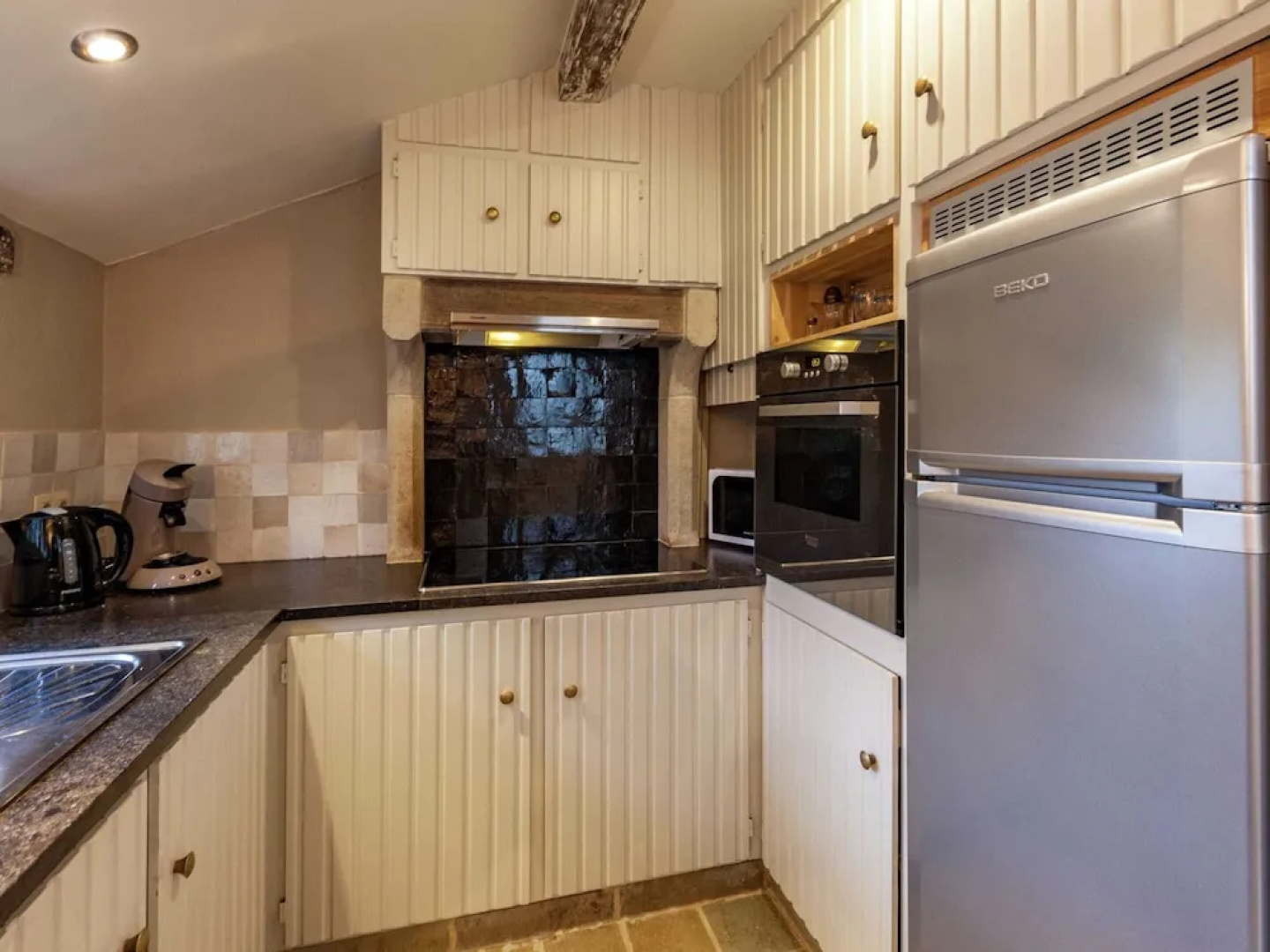 Luxurious Holiday Home With Large Garden, Sauna and not far From the Beach