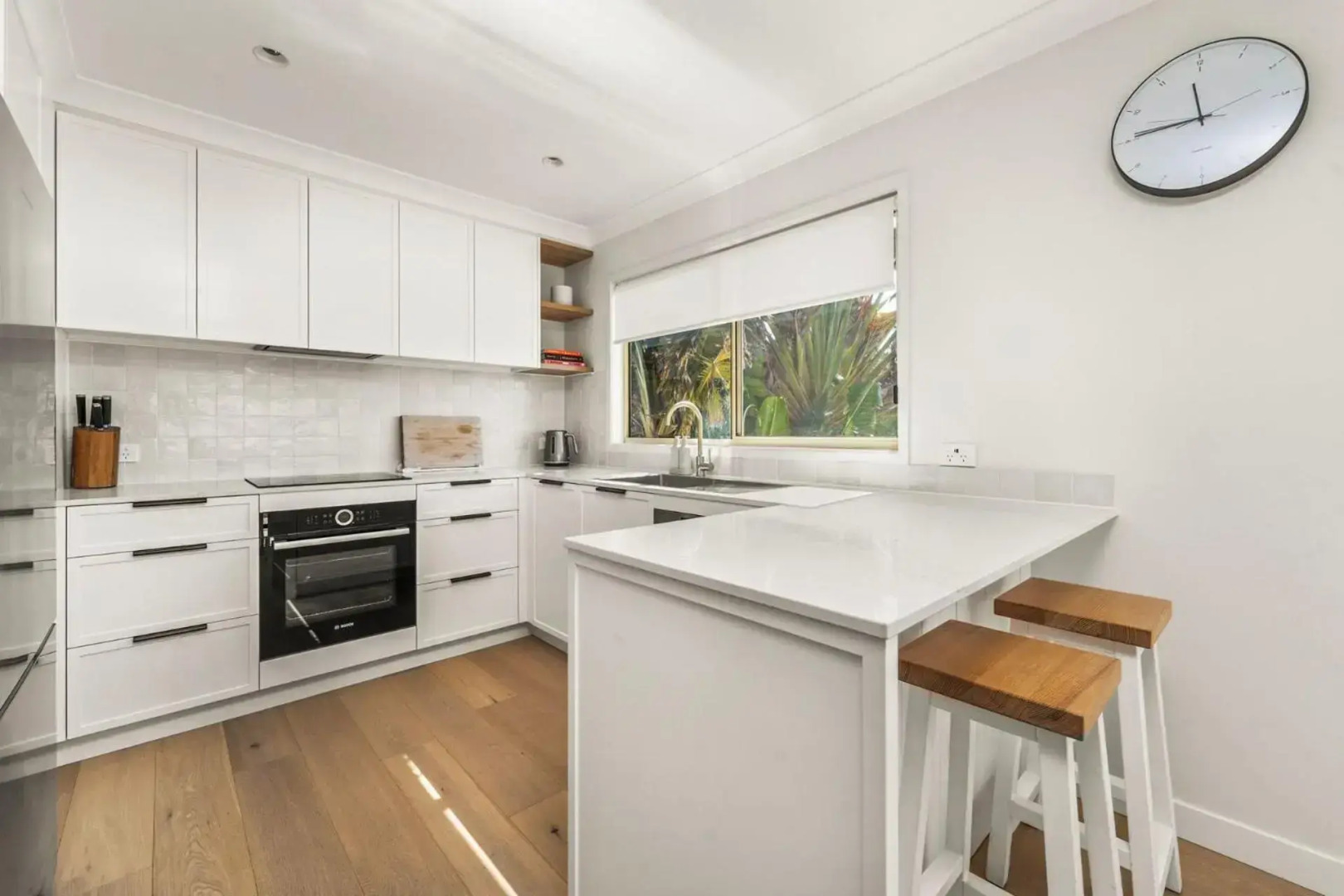 On Cyrus at Hyams Beach 4pm Check Out Sundays