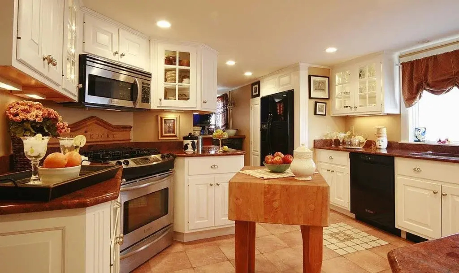 Beach & King Street Inn