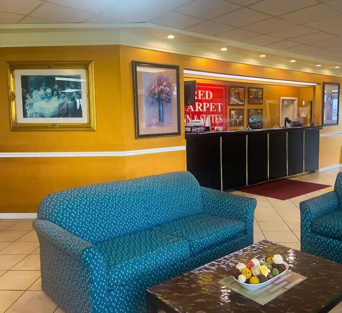 Red Carpet Inn & Suites