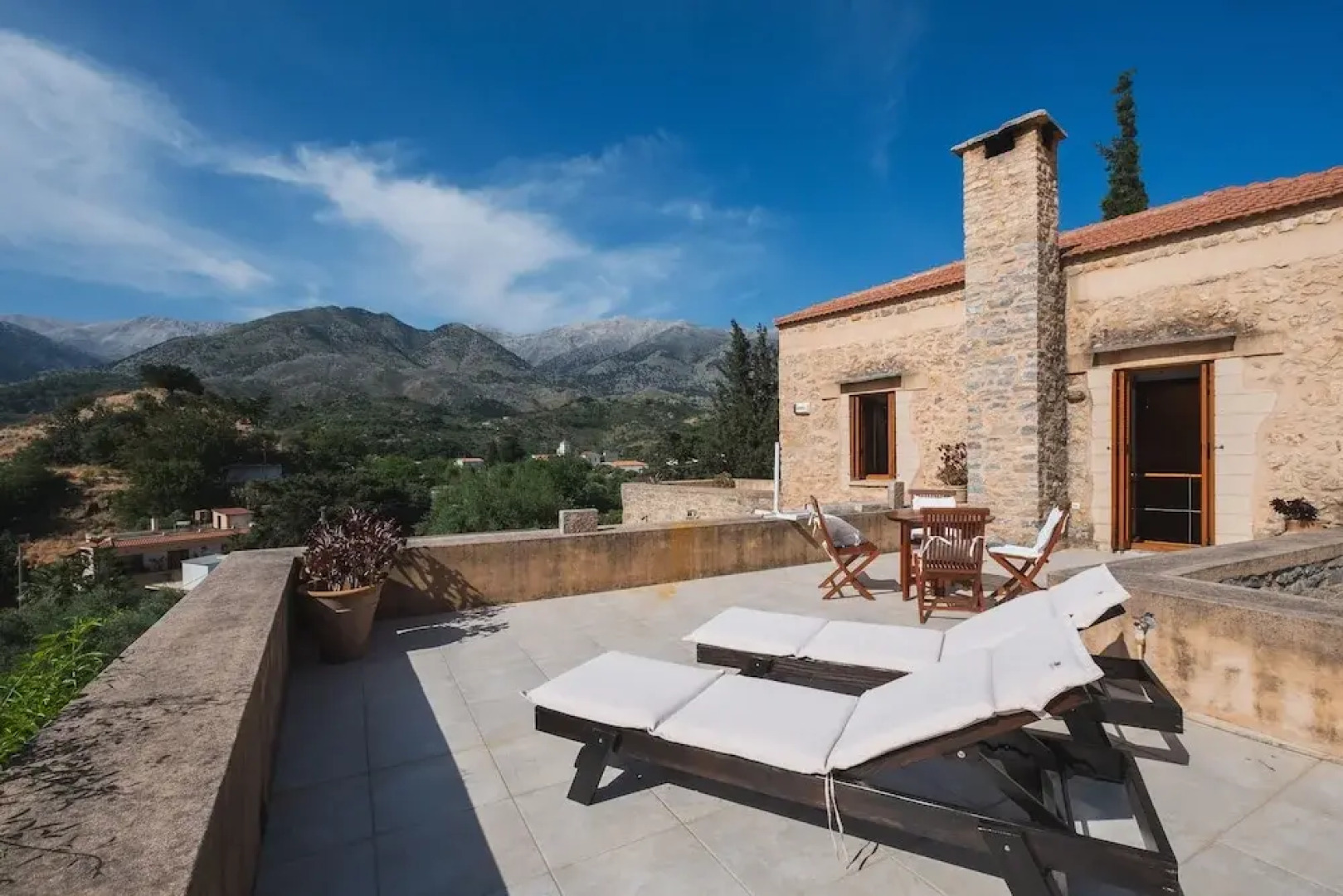 Villa Kalogra - Natural Habitat w. Views