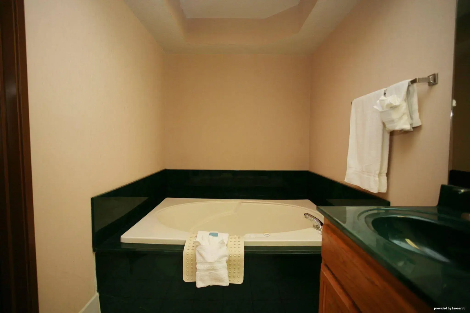 Best Western Flora Inn