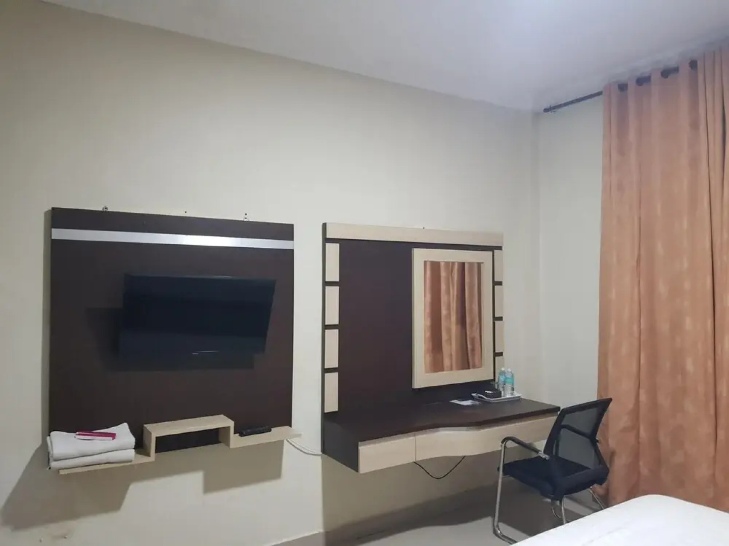 Capital O 93263 Linge Land Hotel