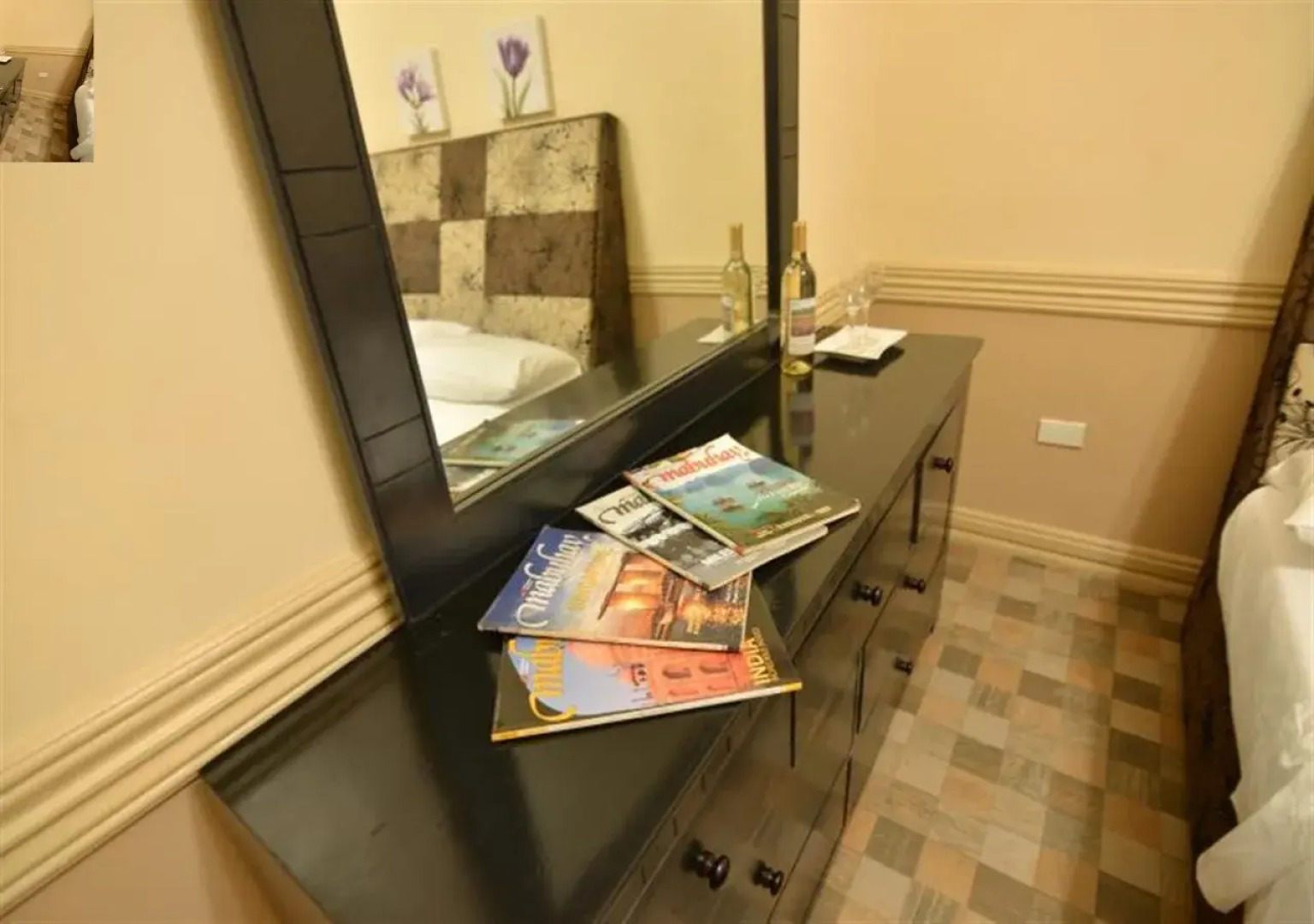 Inn and Suites at Roz and Angeliques