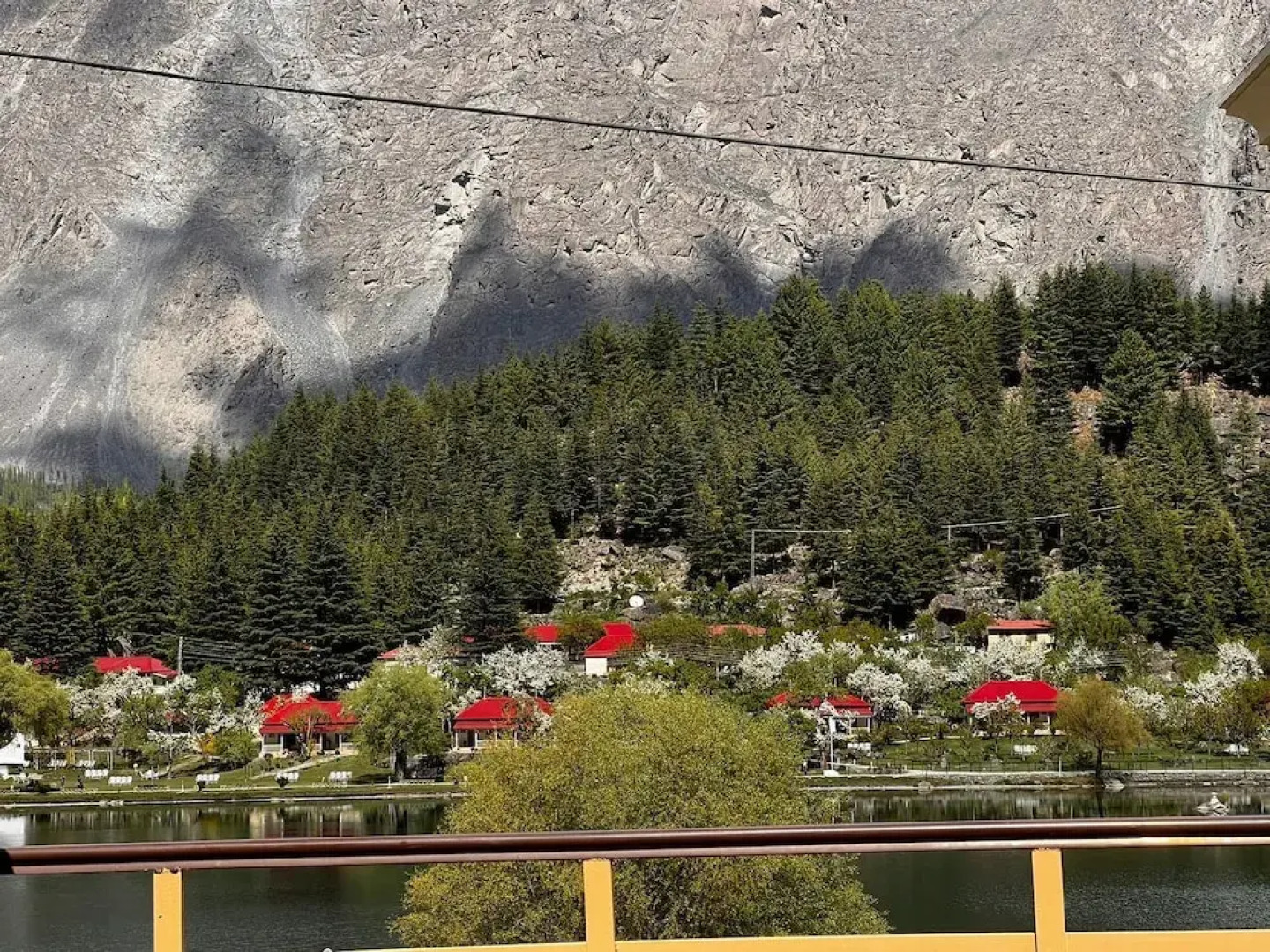 Hotel Mountain Lagoon