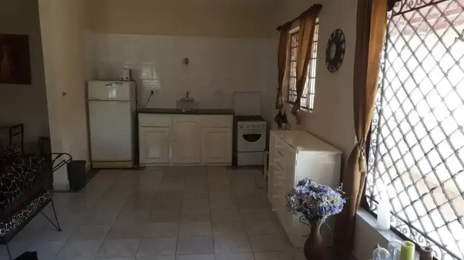 Bahamas Guest