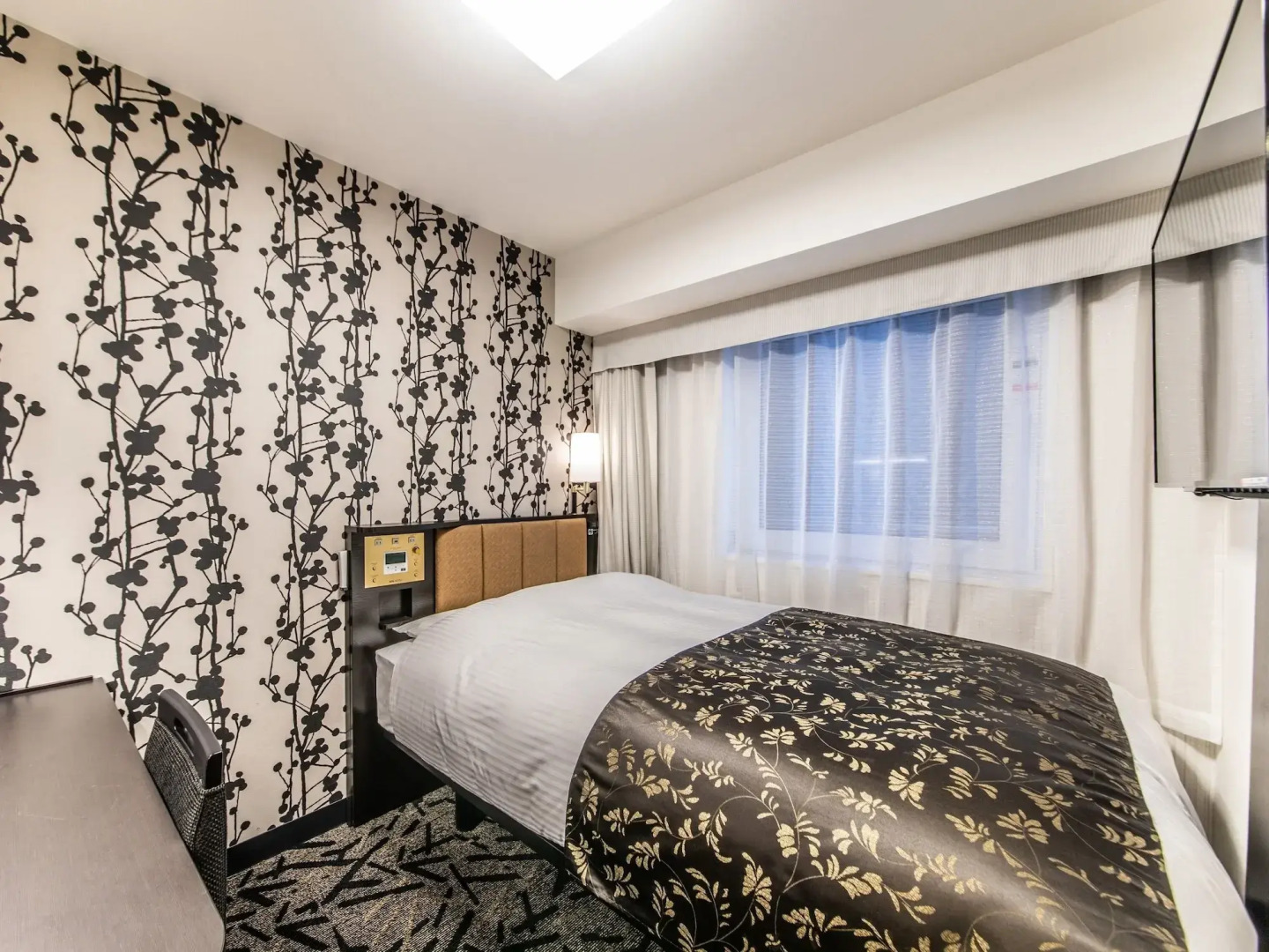 Apa Hotel ＆ Resort Midosuji Hommachi Eki Tower