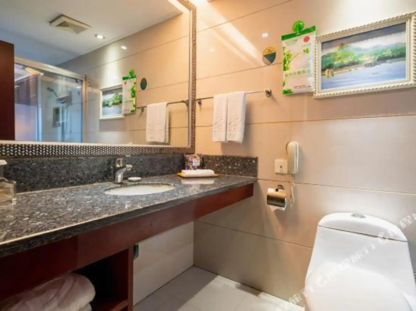 Quanzhou Huian Dongnan Hotel