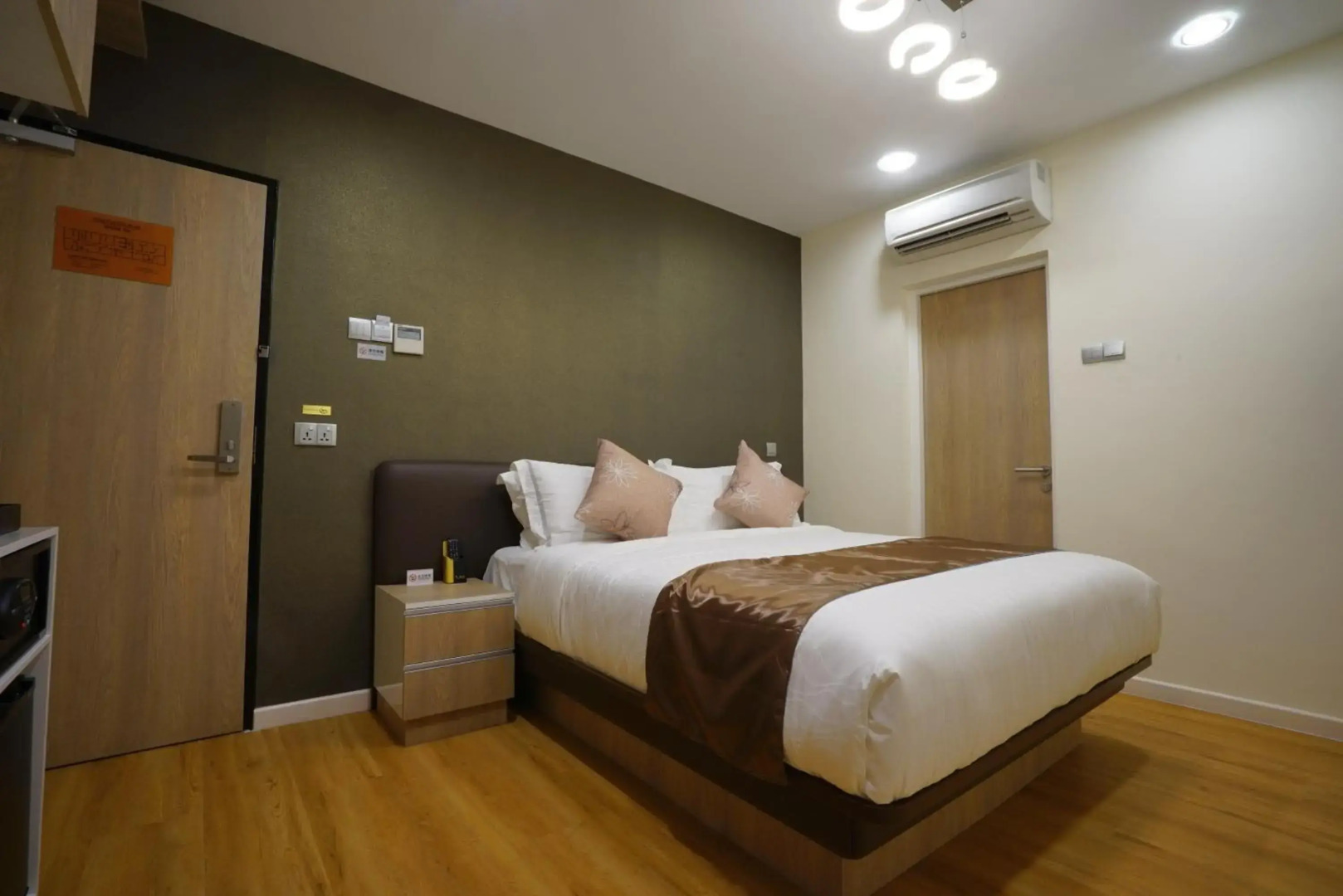 five6 Hotel Splendour