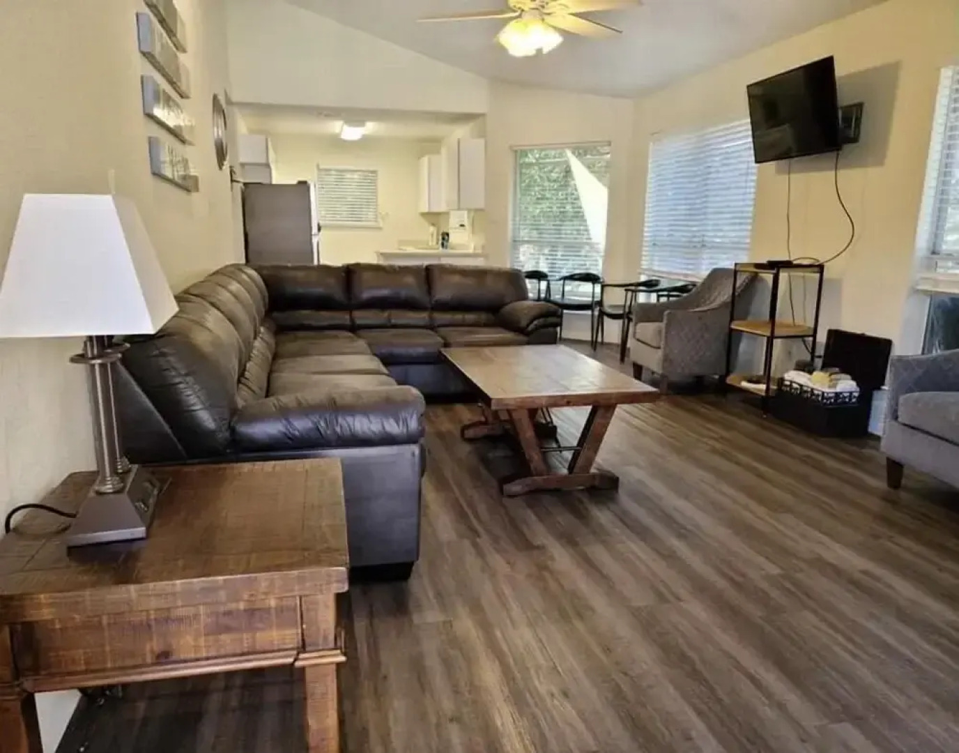 Air Haus Riverfront Home Amazing Views