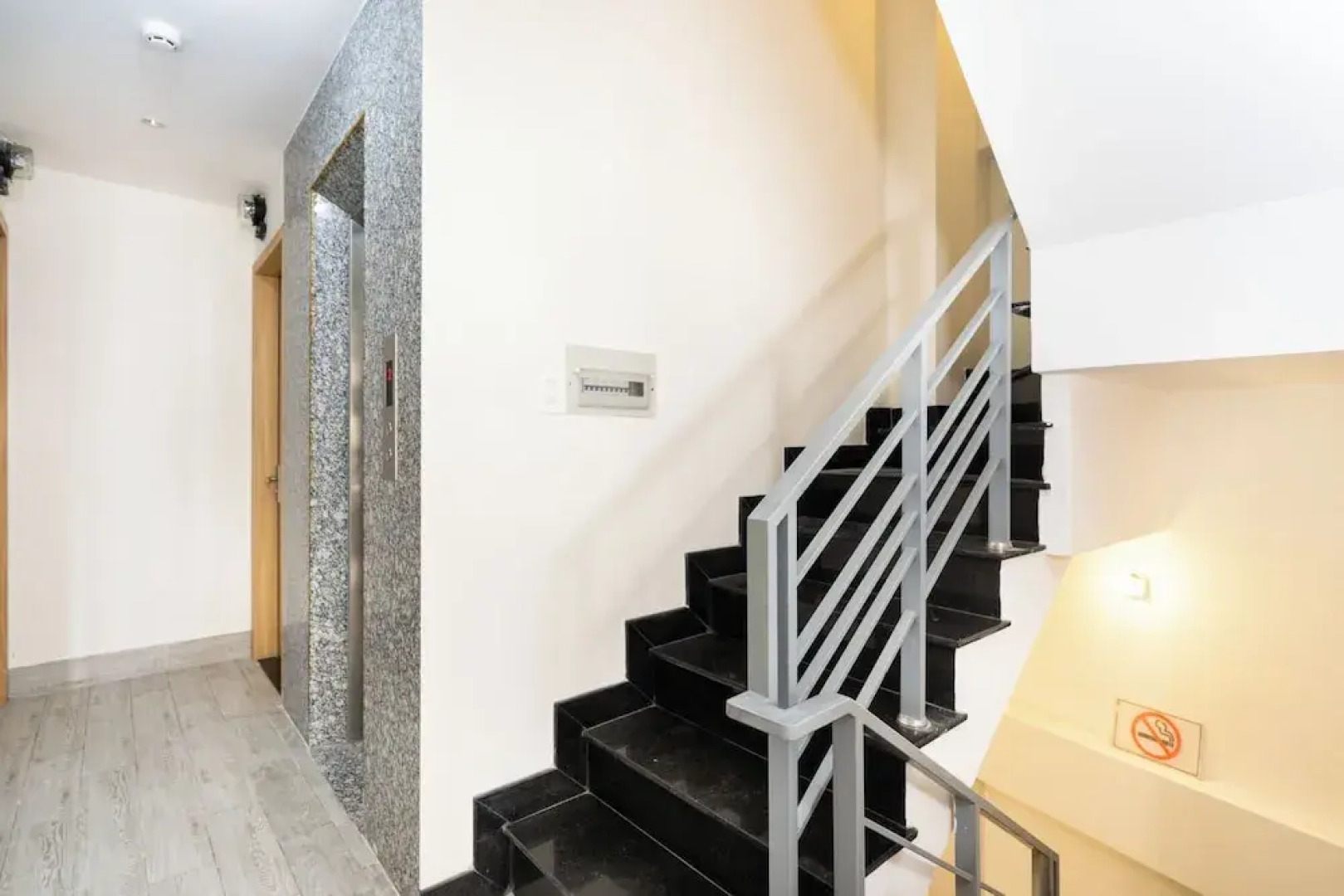 Ekomo Home 102 - Central Saigon