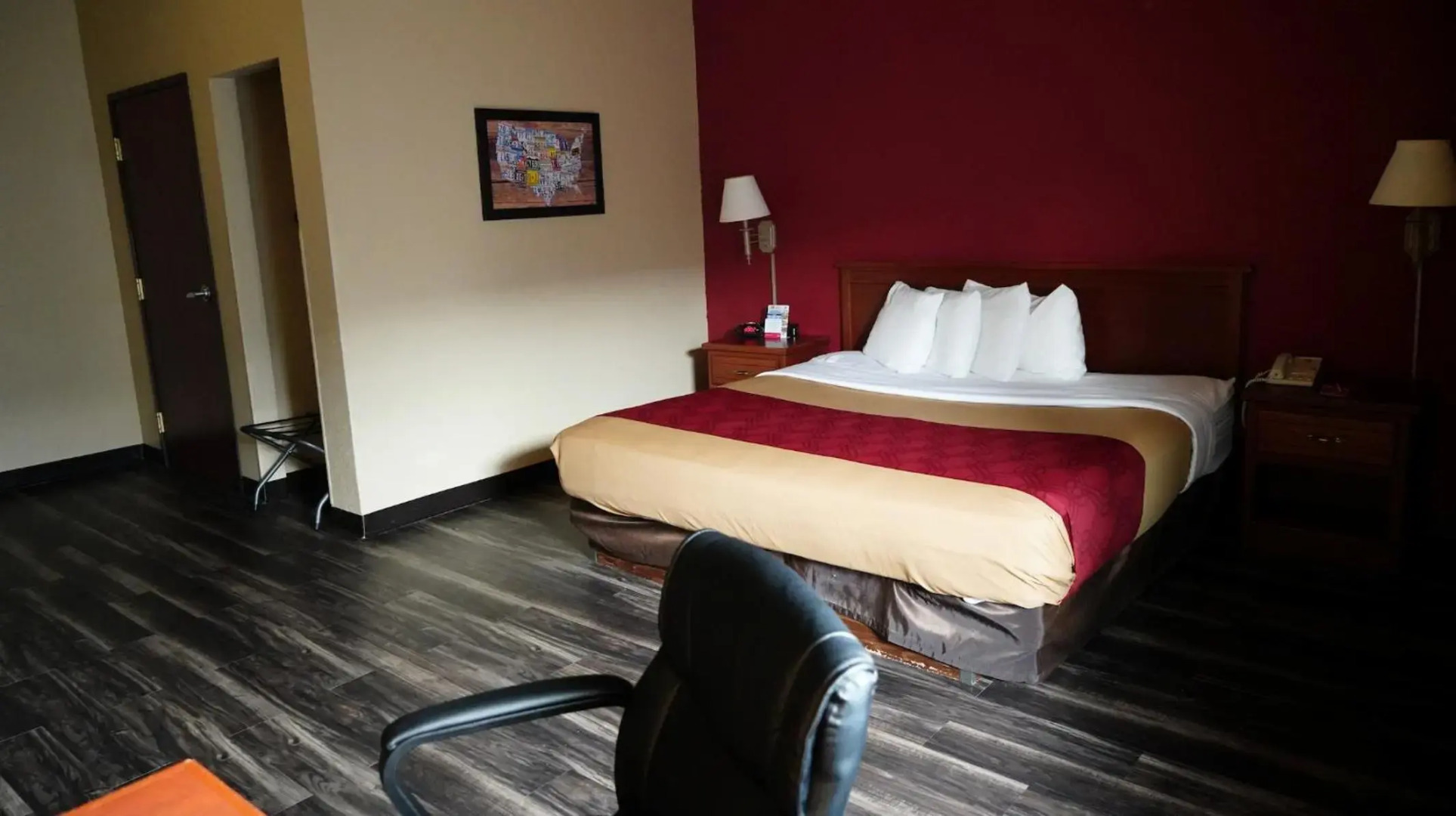 Econo Lodge Inn & Suites Kearney