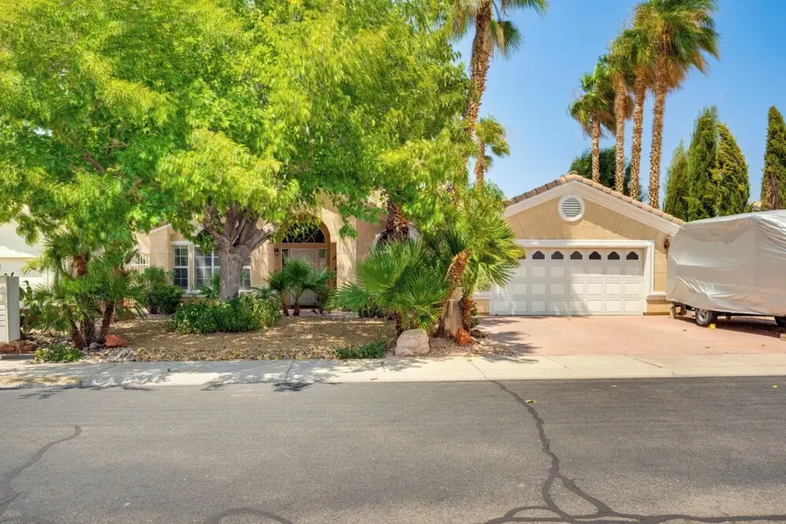 Spacious Mesquite Home ~ 3 Mi to Golf Courses!