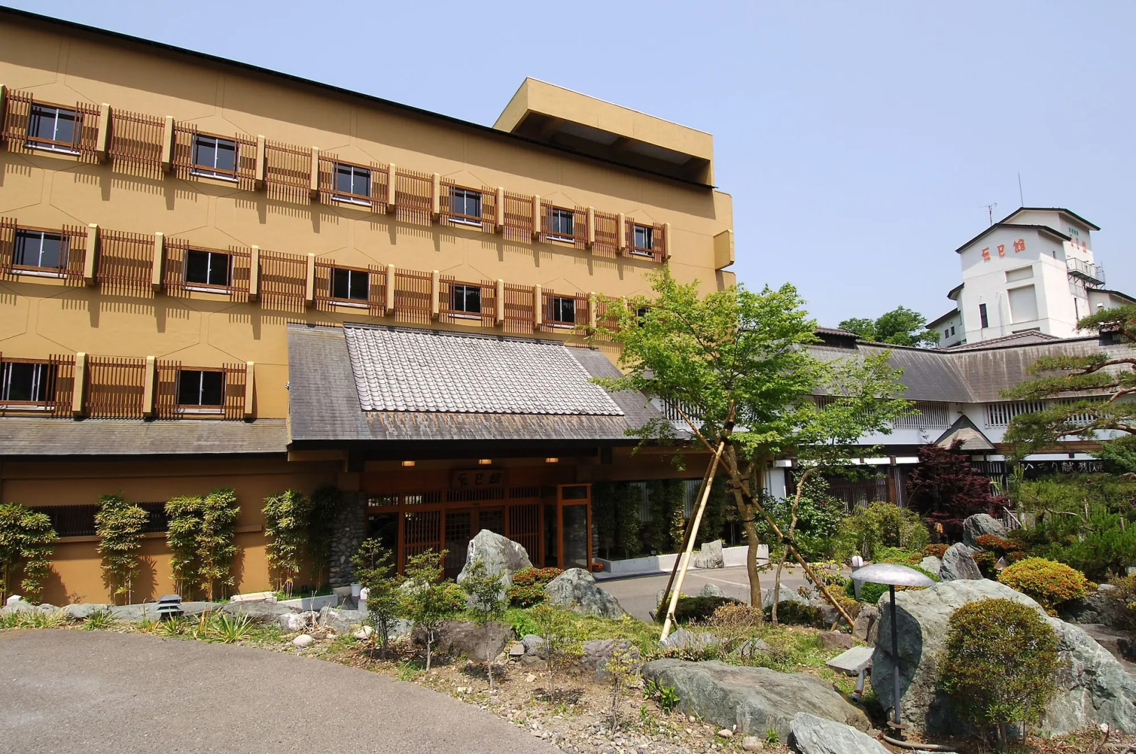 Kamimokuonsen Tatsumikan