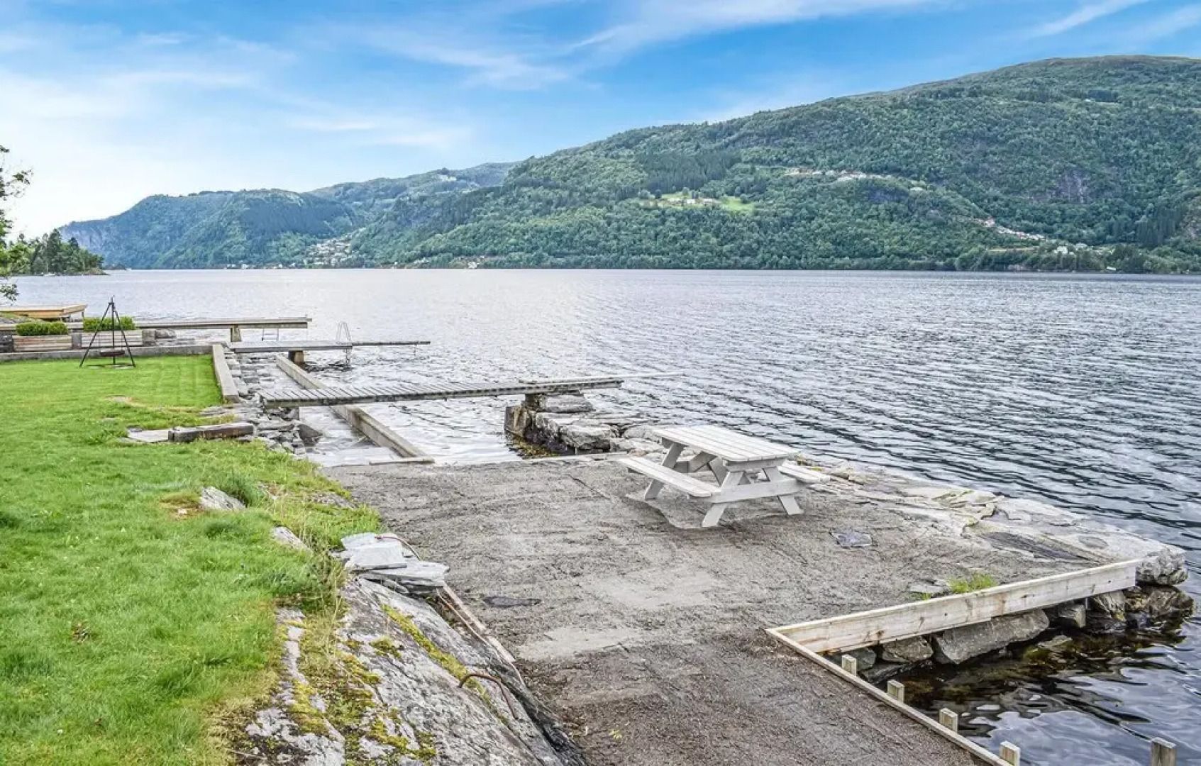 Amazing Home in Garnes With 4 Bedrooms and Wifi