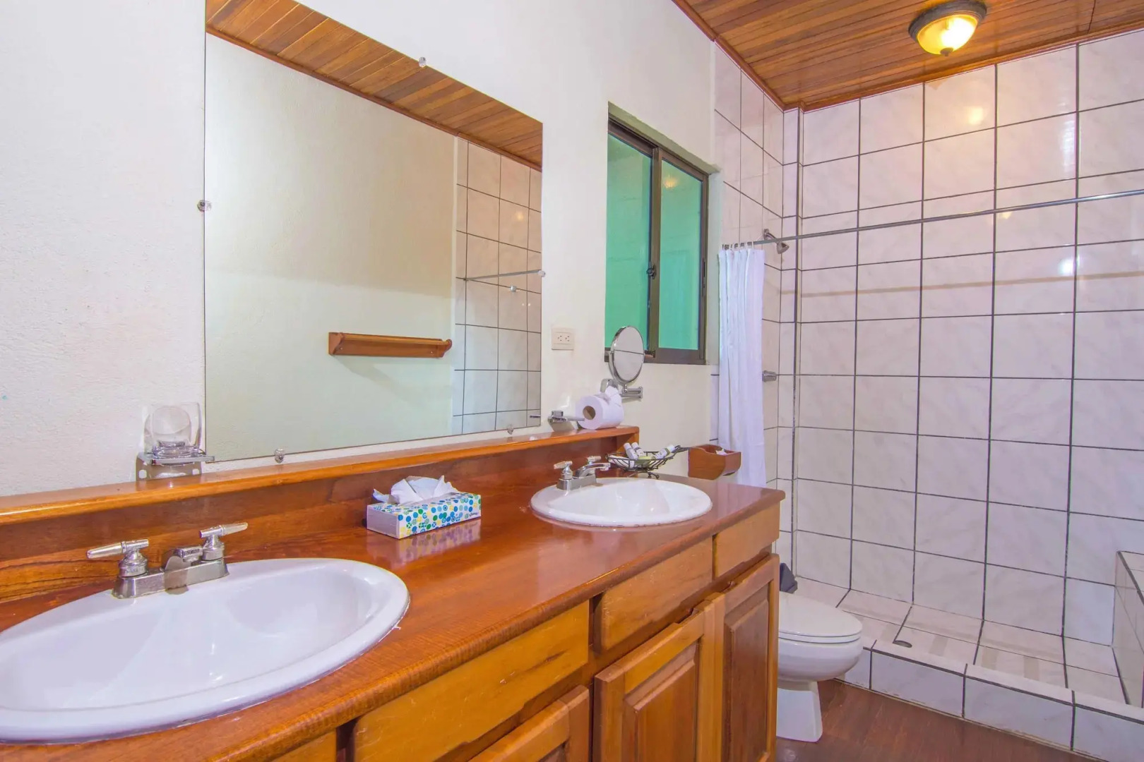 Crocodile Bay Resort