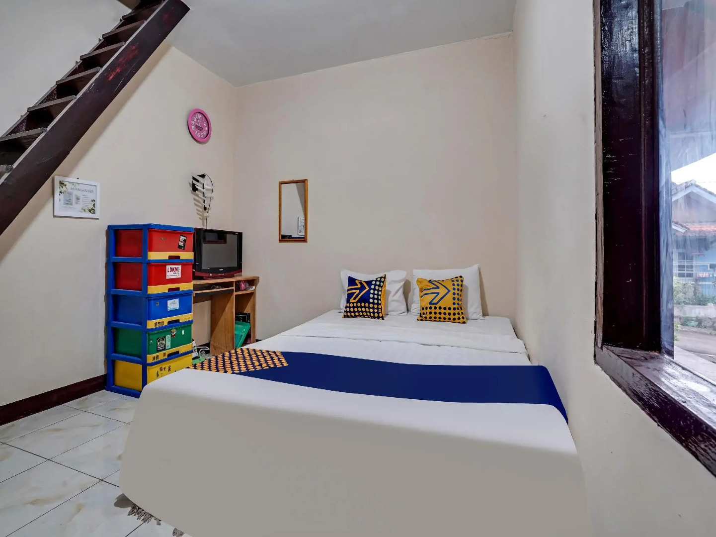 OYO Homes 90917 Eco Tourism Geopark Padalarang Homestay Syariah