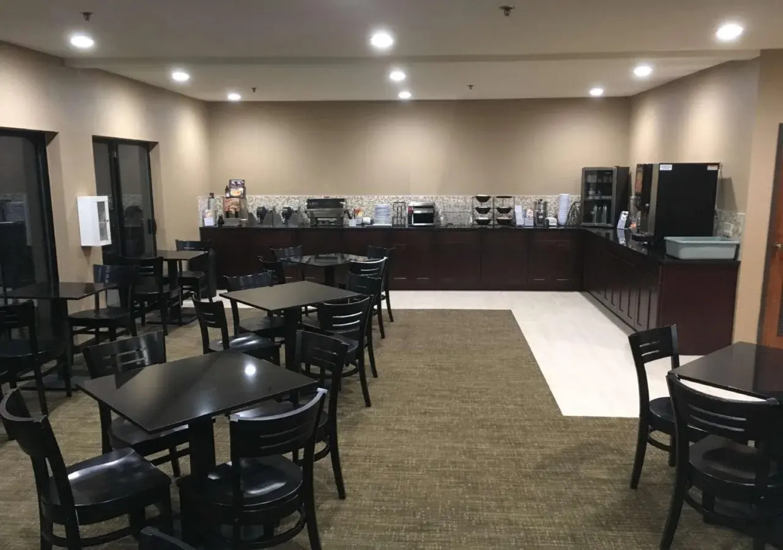 Best Western Plus Plaza by the Green