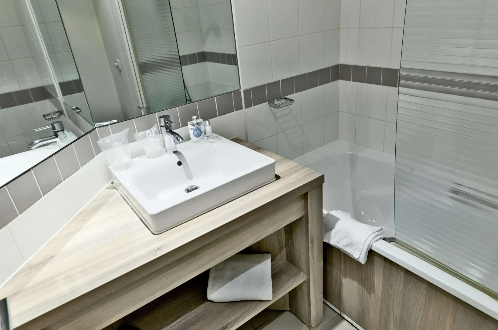 Hotel Campanile Le Bourget