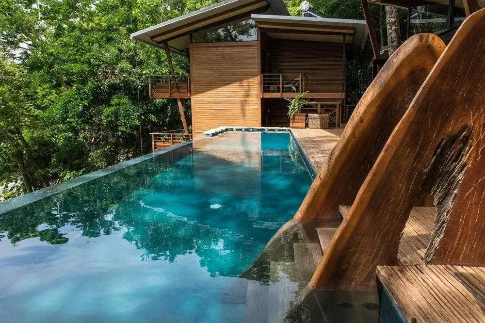 Isla Palenque Member of the Cayuga Collection