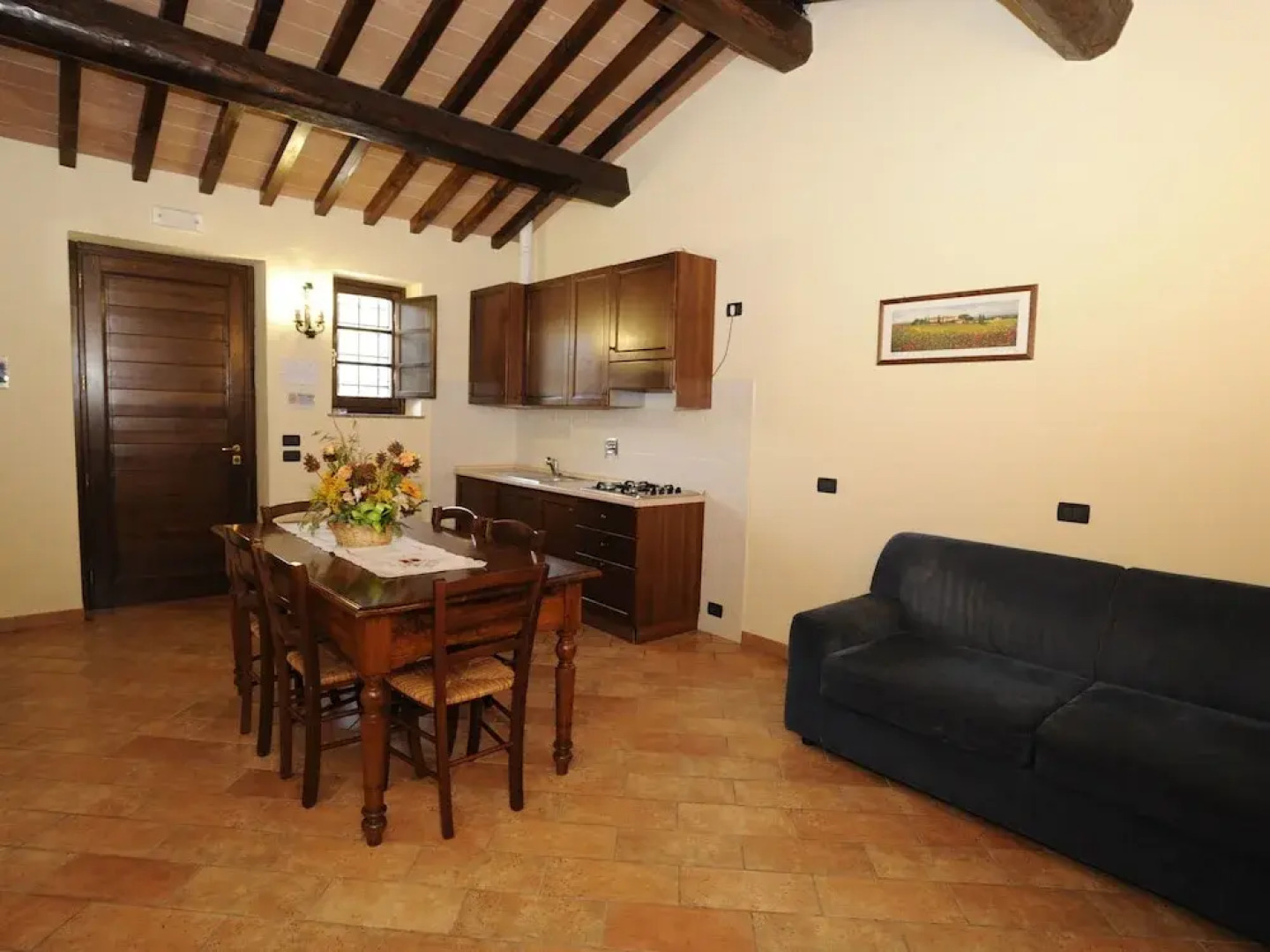 Farmhouse in Perugia with Hot Tub, Swimming Pool, Garden, BBQ