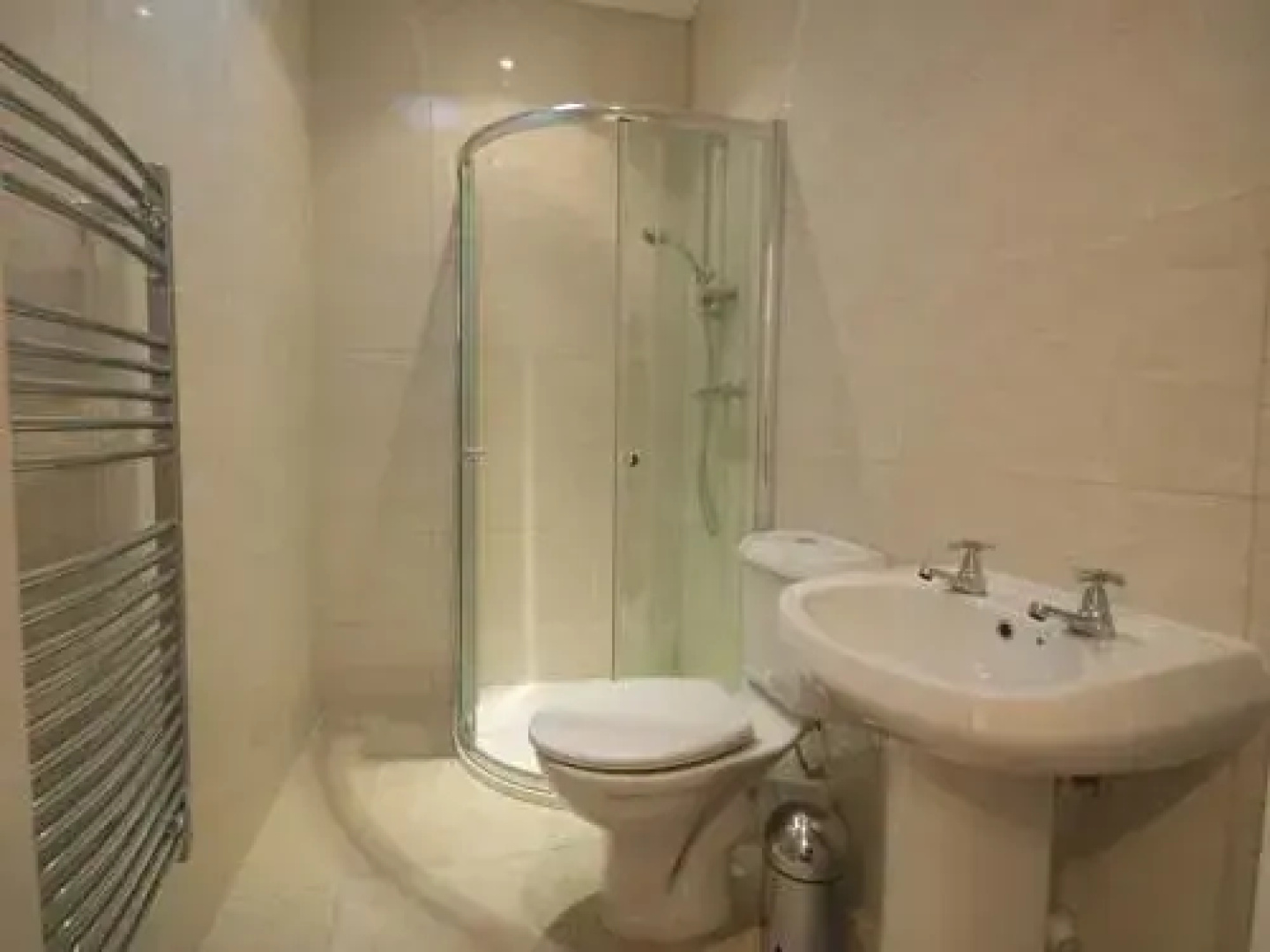 Treetops Cottages & Spa