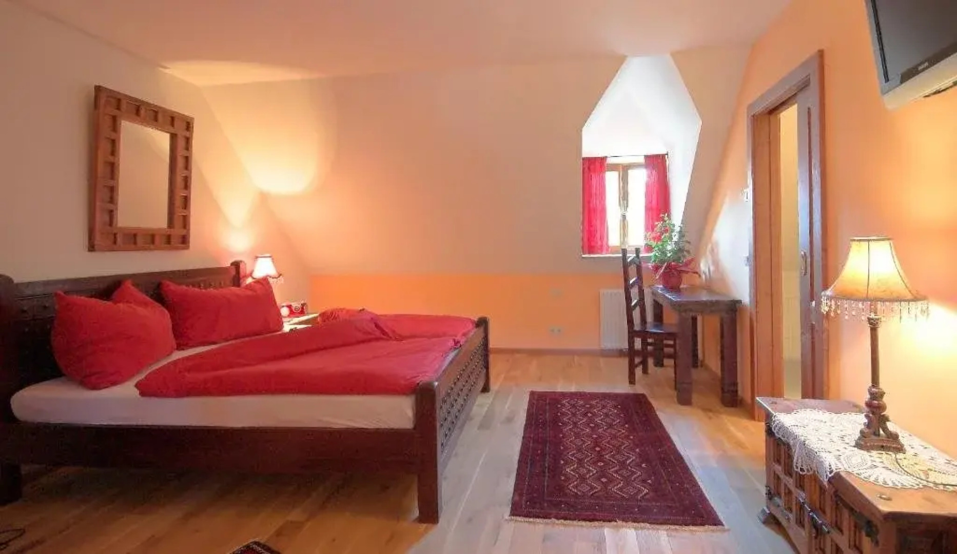 Gästehaus & Heuriger Turm Wachau