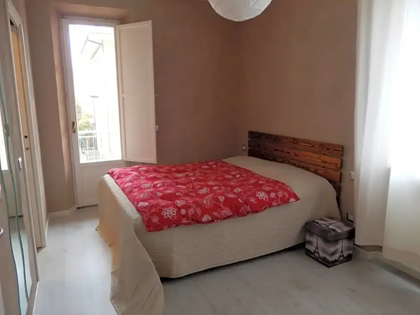 Happy Bed & Breakfast