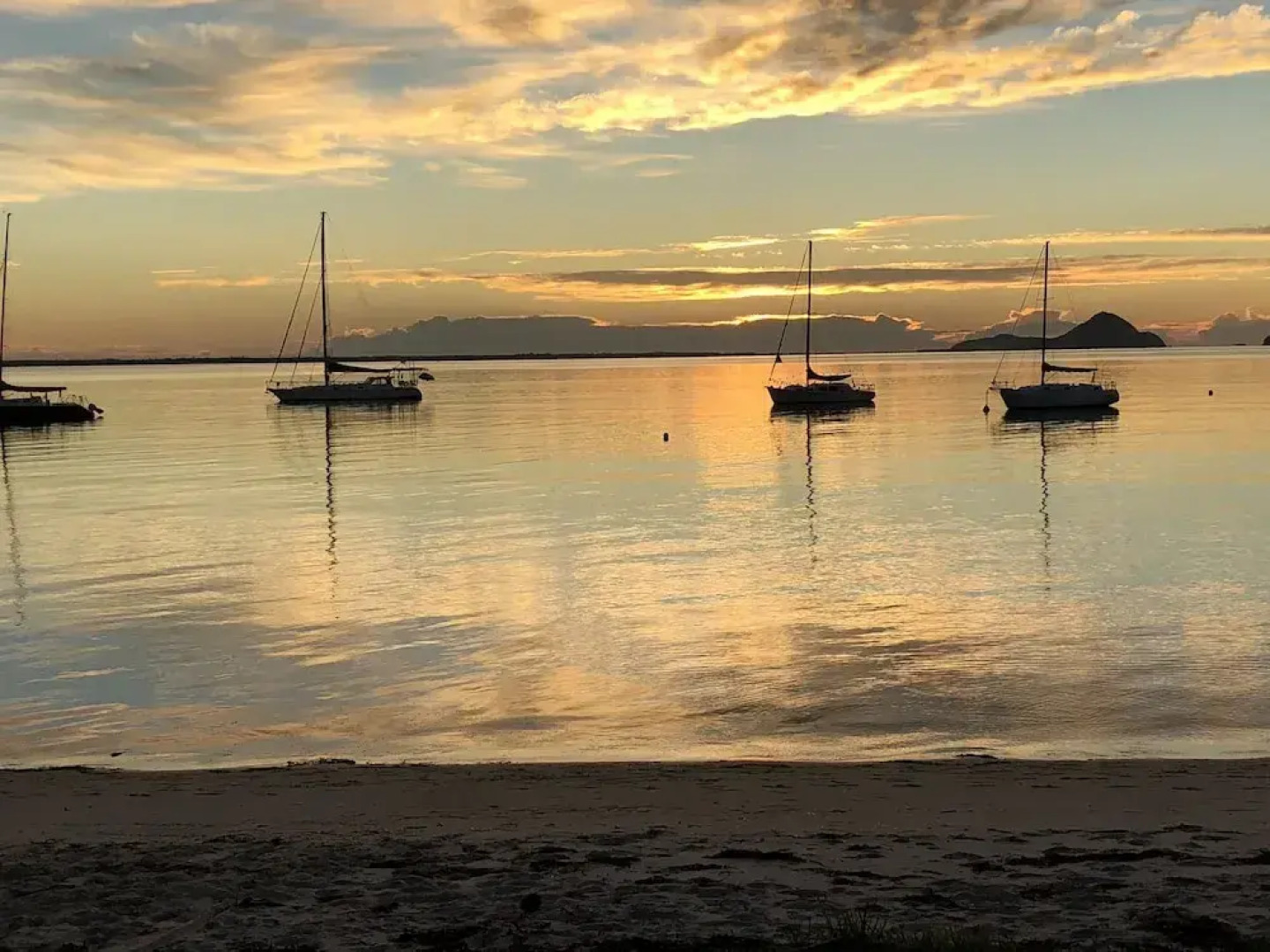 Salamander Beach Accommodation Adults Only