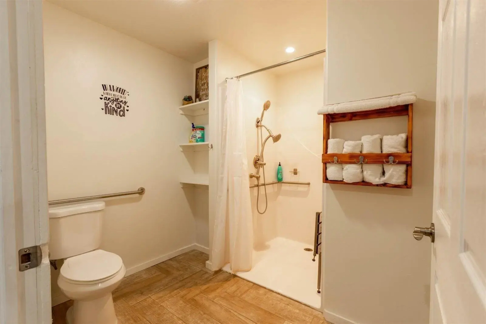 Hurricane Hideaway Lodging