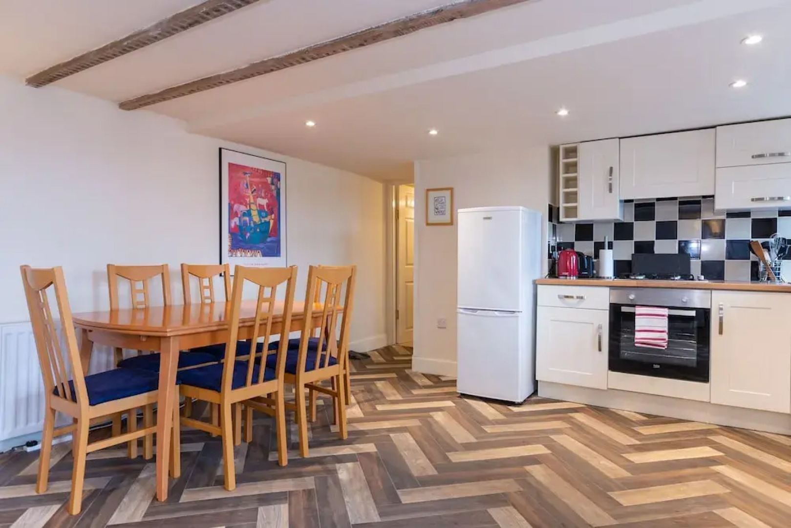 Cellardyke 3-bed Cottage, Sleeps 6 by Seafront