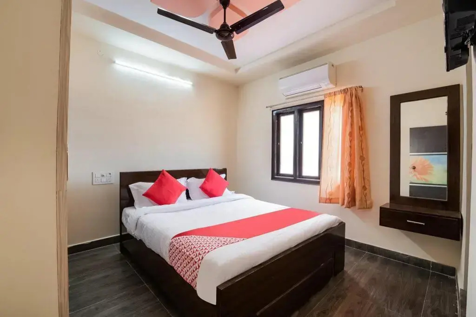 Seera Enclave by OYO Rooms