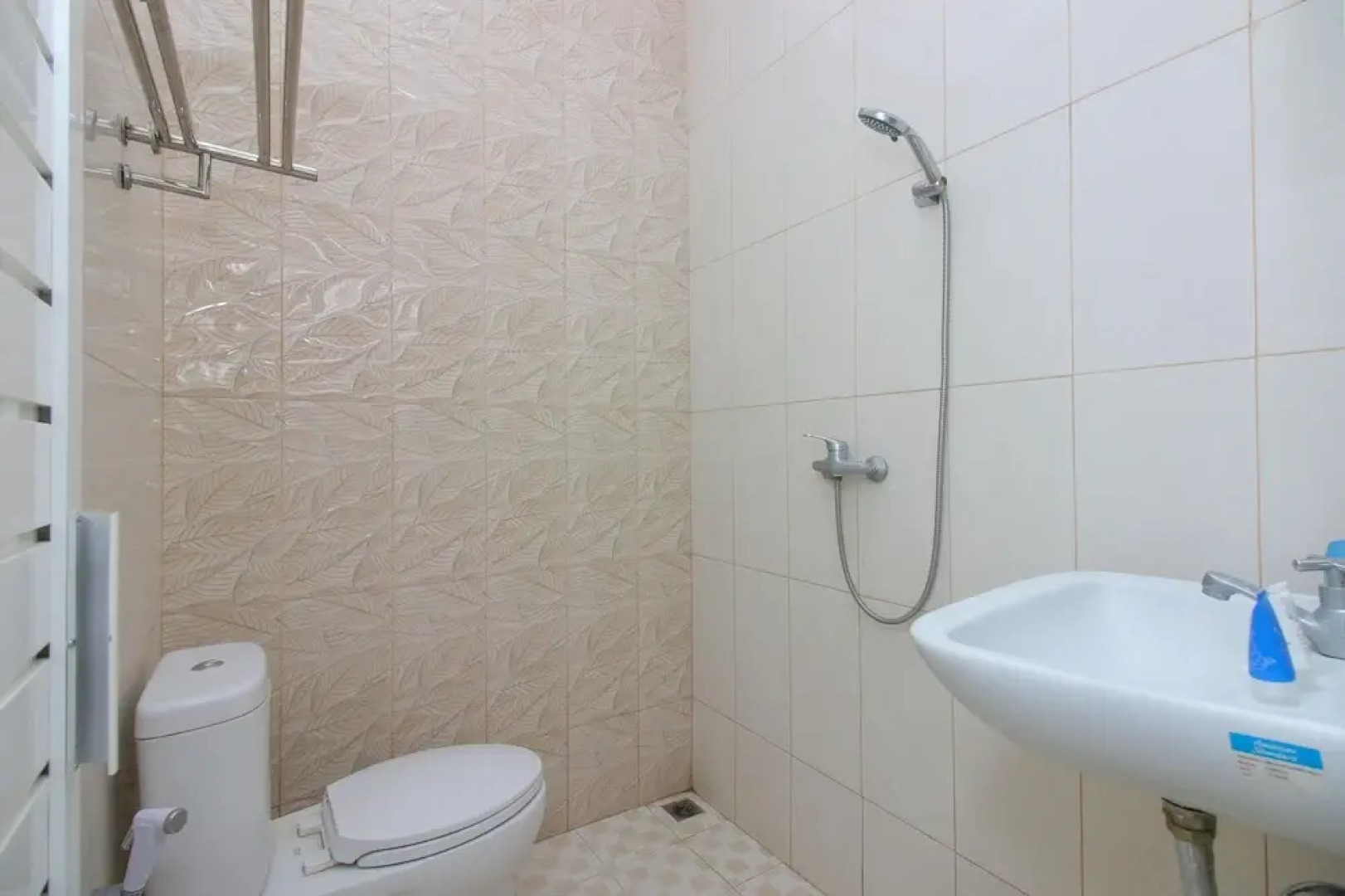 Airy Besusu Timur Mangunsarkoro 21 Palu