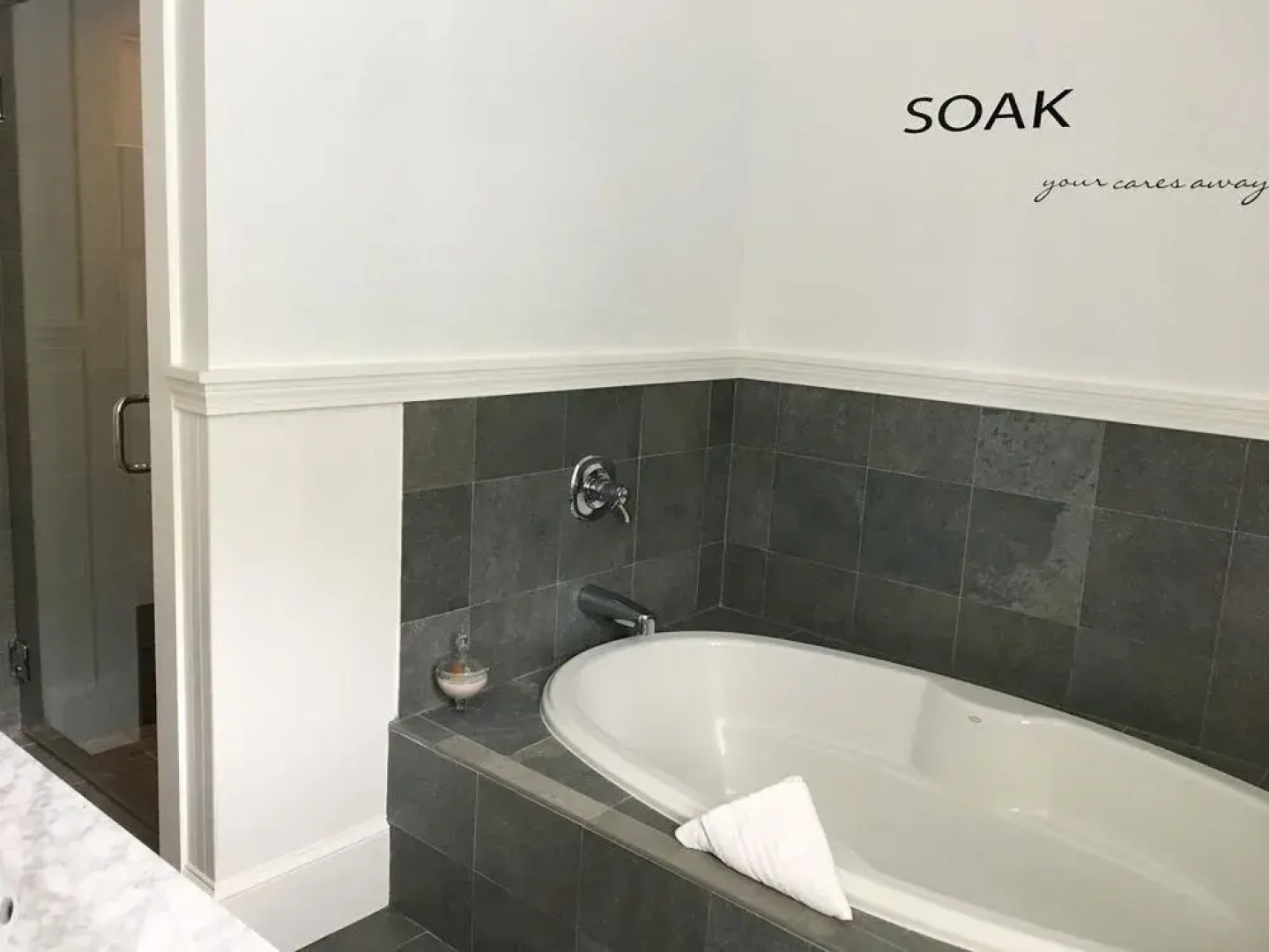 The Platinum Pebble Boutique Inn - Adults Only